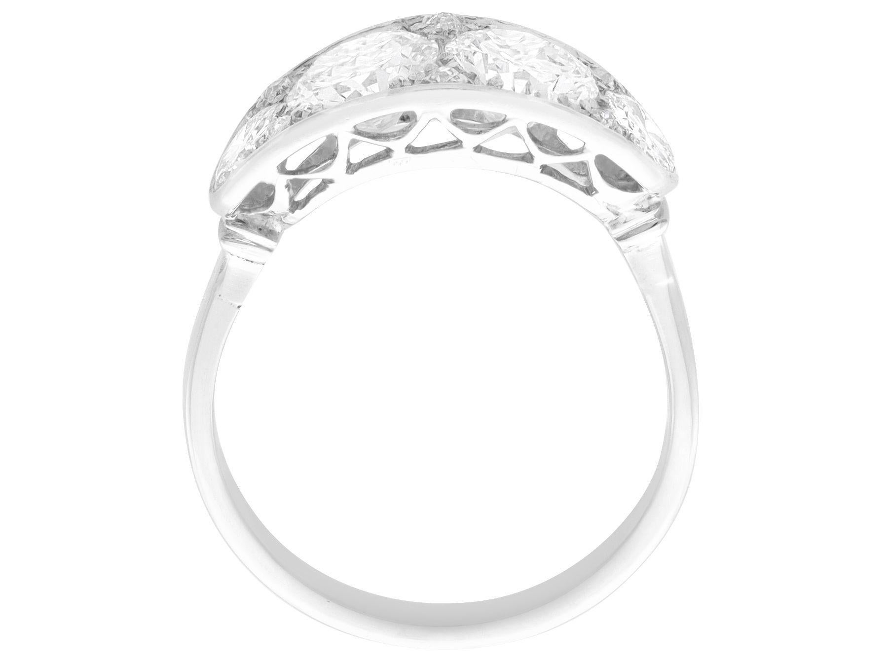 Bague robe vintage en or blanc 18 carats et diamants de 2,72 carats en vente 2