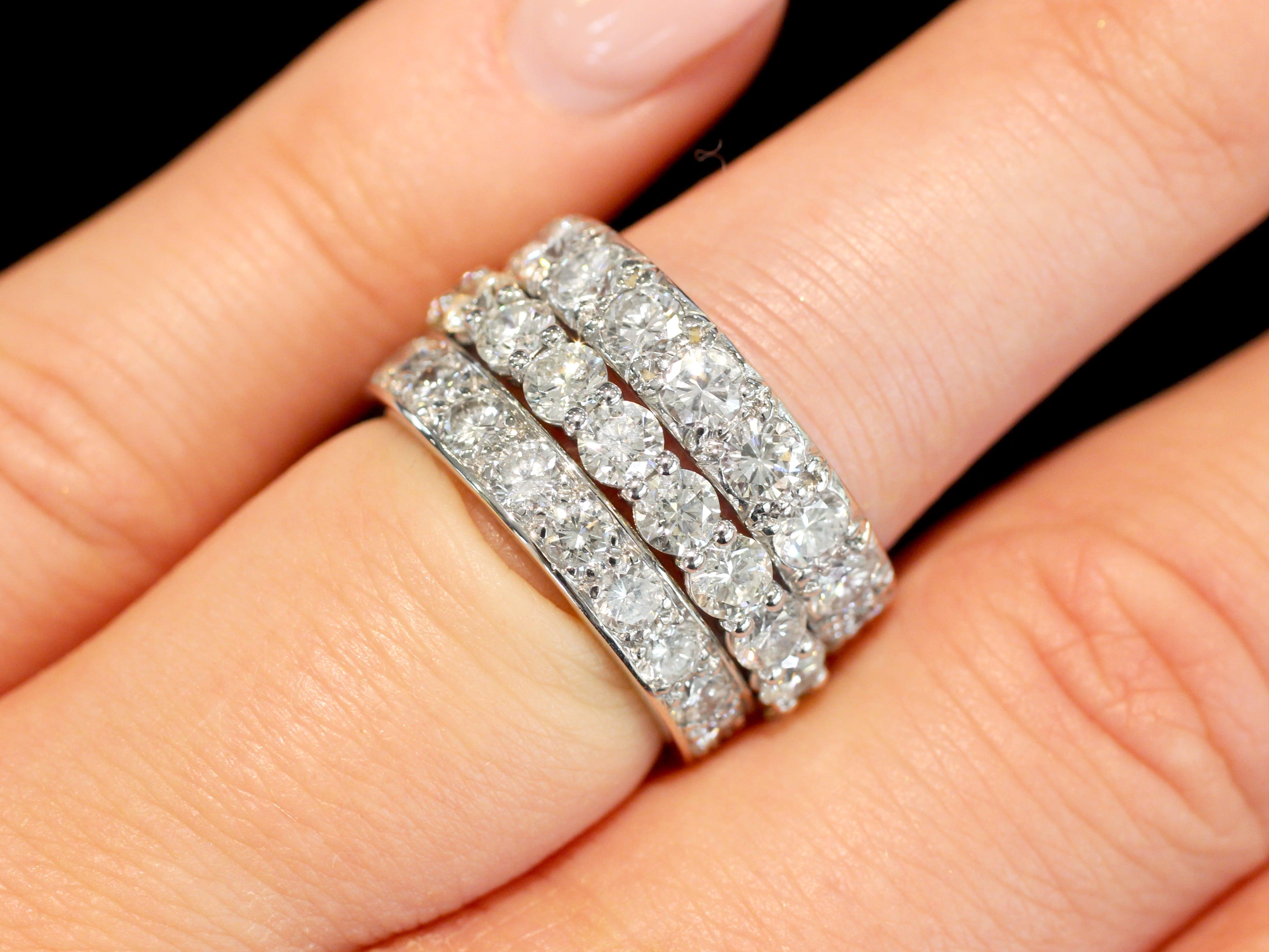 Round Cut Vintage 2.73Ct Diamond and Platinum Full Eternity Ring Circa 1990 For Sale