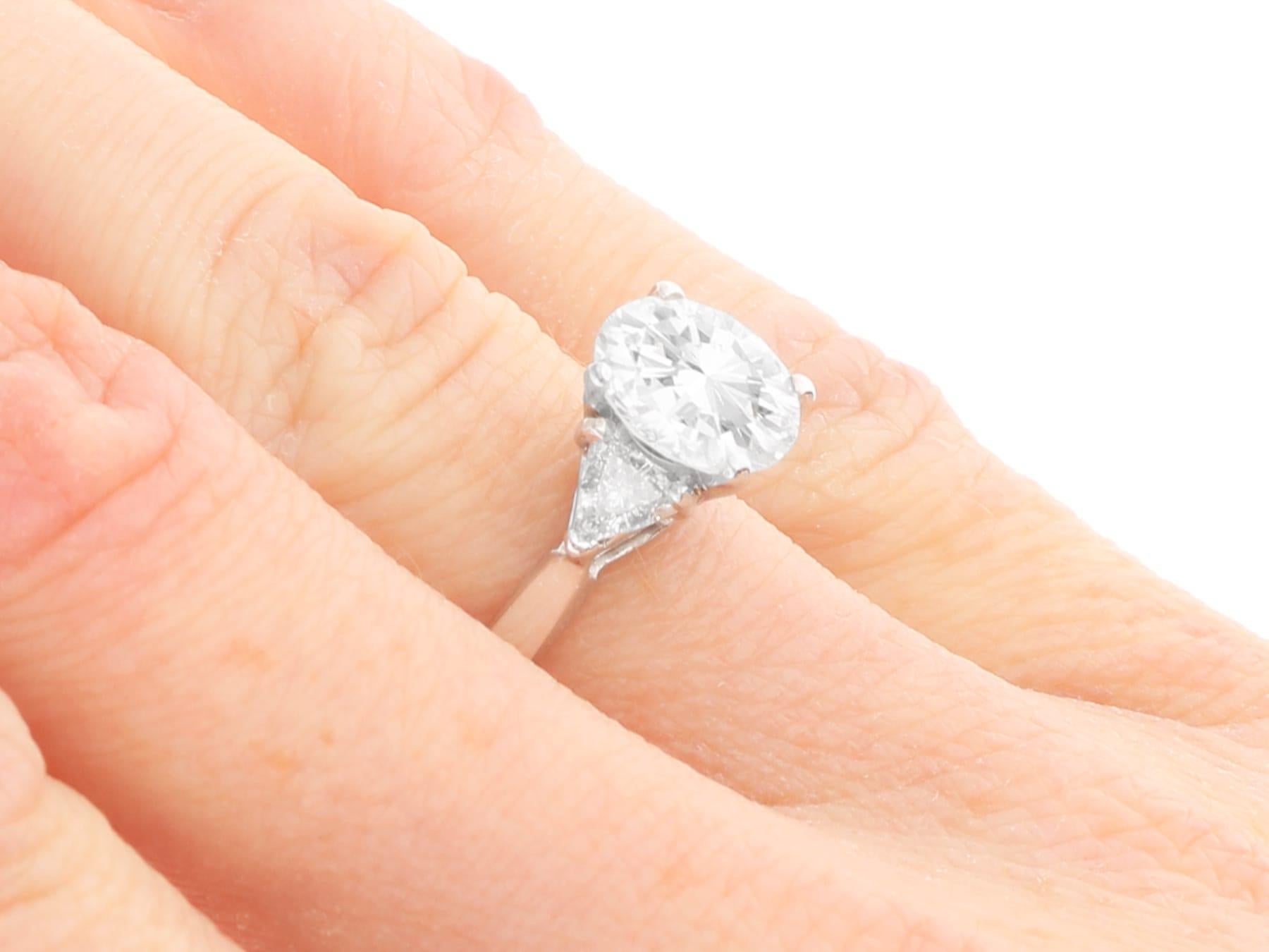 Bague solitaire vintage en platine et diamants de 2,74 carats, c. 1950 en vente 5