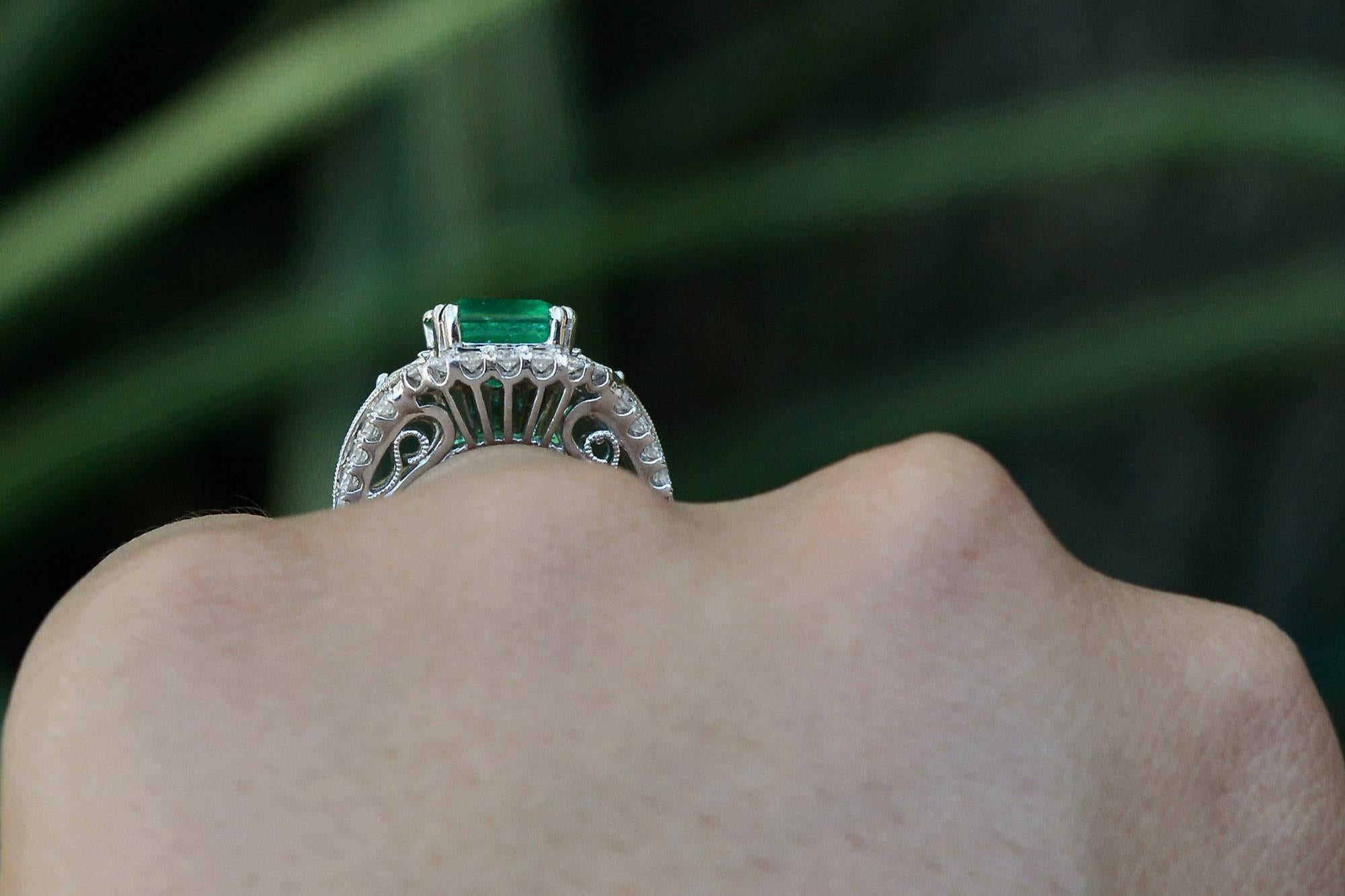 Emerald Cut Vintage 2.75 Carat Emerald Cocktail Ring For Sale