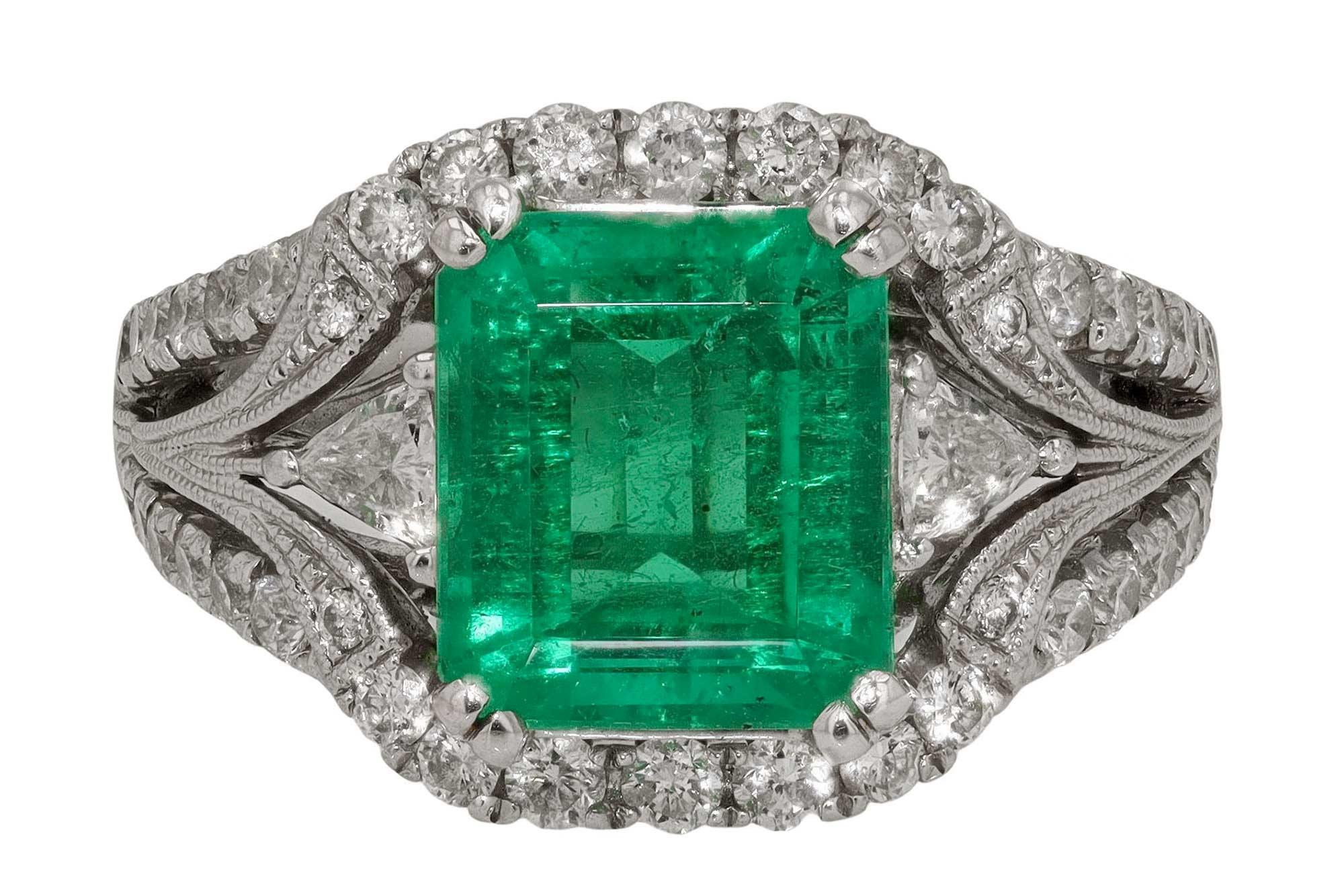 Vintage 2.75 Carat Emerald Cocktail Ring In Good Condition For Sale In Santa Barbara, CA