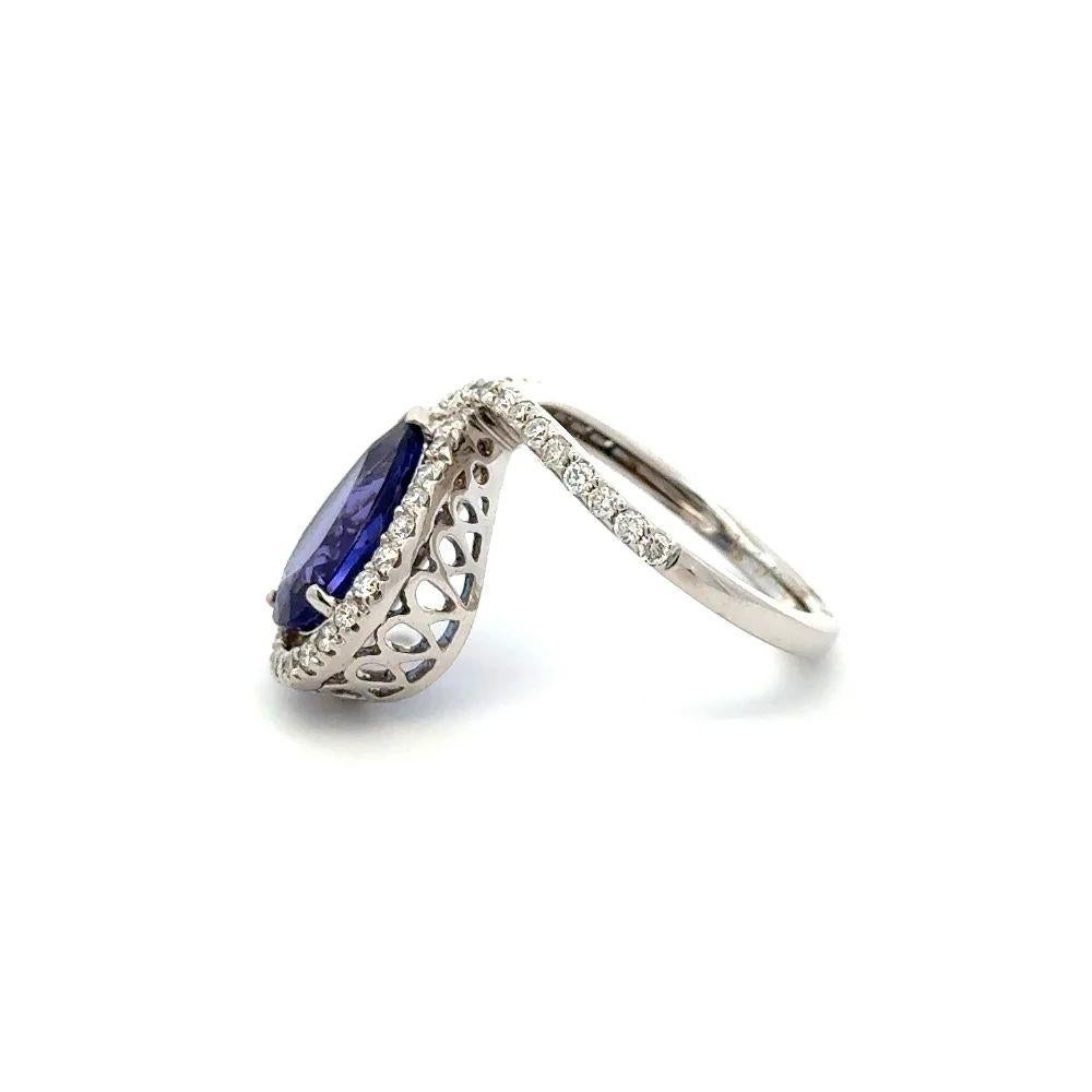 Vintage 2.75 Carat Pear Tanzanite and RBC Diamond Gold Statement Ring In Excellent Condition For Sale In Montreal, QC