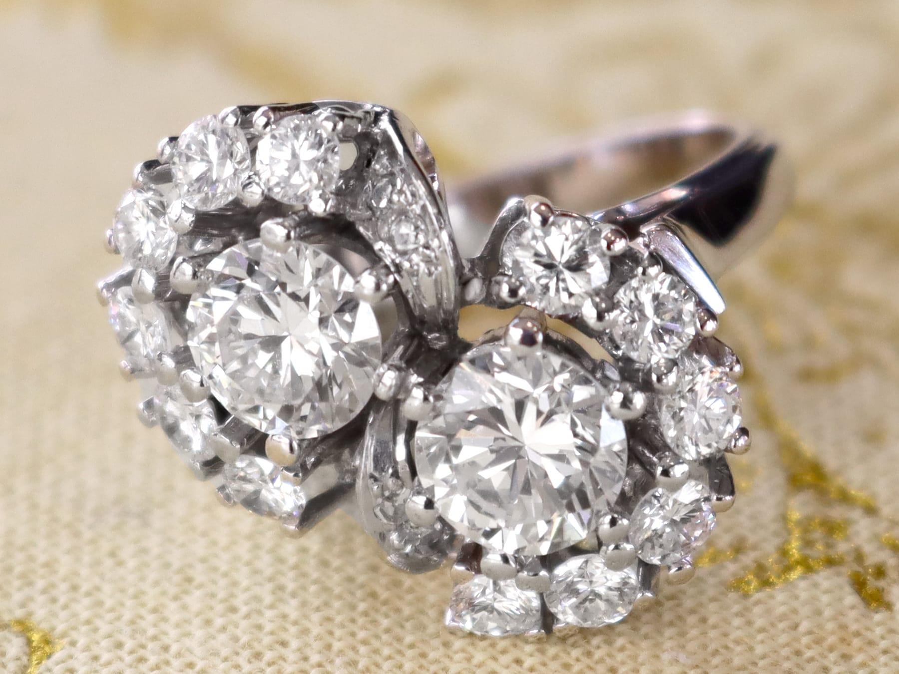 Round Cut Vintage 2.75Ct Diamond and 14k White Gold Twist Ring Circa 1960 For Sale