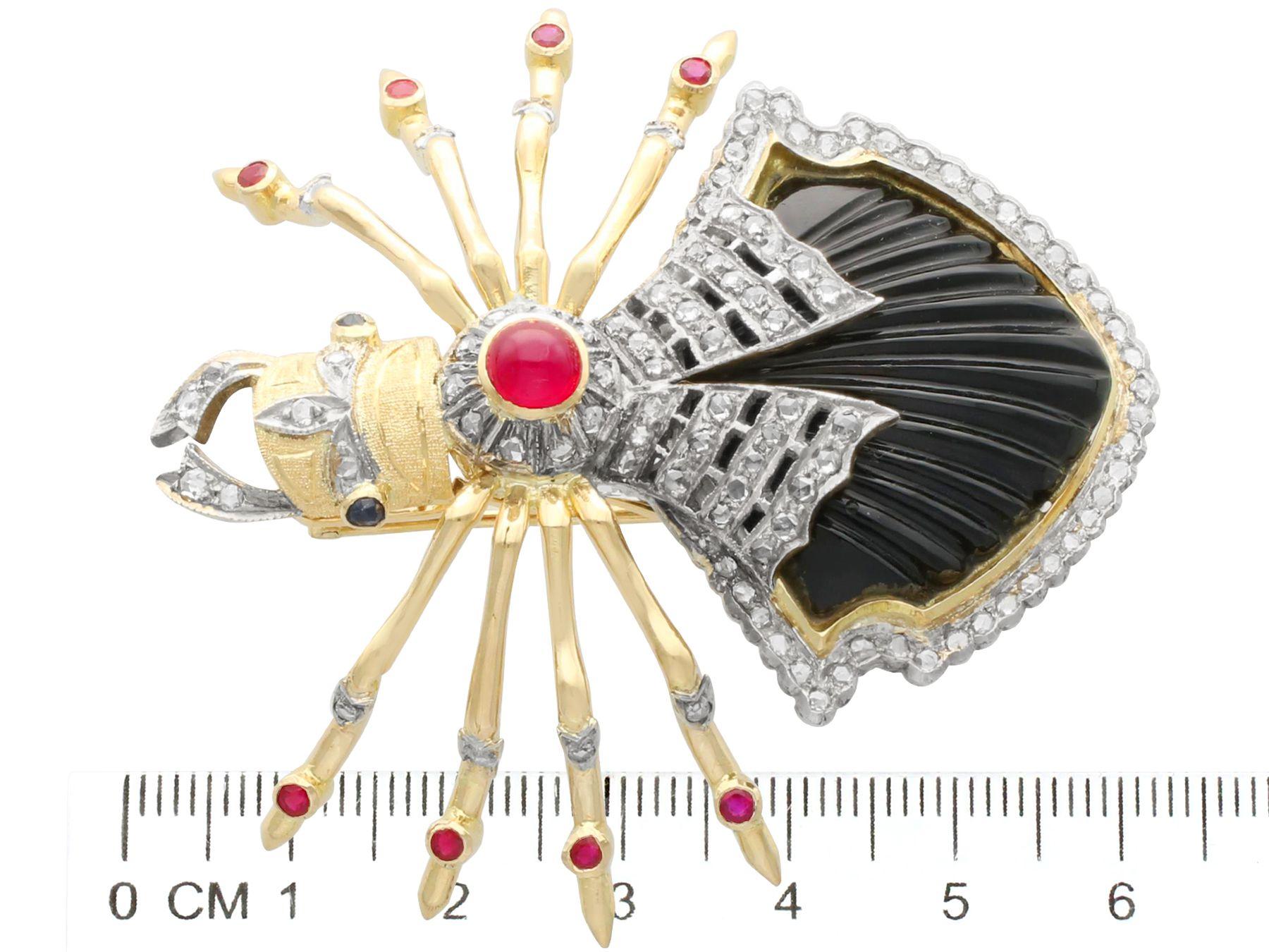 Vintage 2.75ct Diamond Ruby Sapphire and Onyx Yellow Gold Scarab Beetle Brooch In Excellent Condition For Sale In Jesmond, Newcastle Upon Tyne