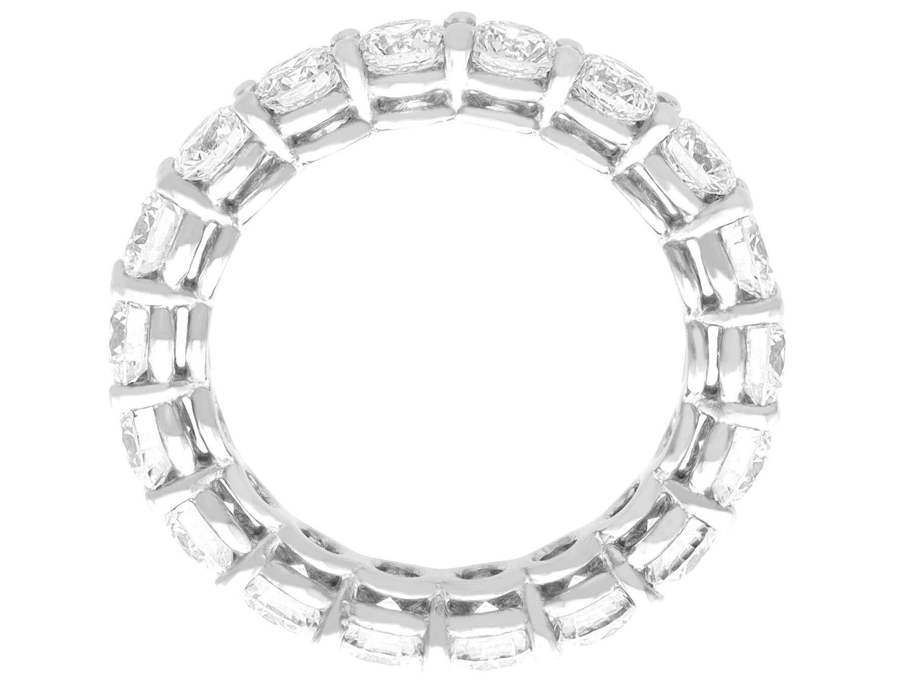 Women's or Men's Vintage 2.77 Carat Diamond and Platinum Full Eternity Ring For Sale
