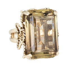 27 Karat Gelber Quarz Ring 14 Karat Gold Großer Smaragdschliff Nachlassschmuck