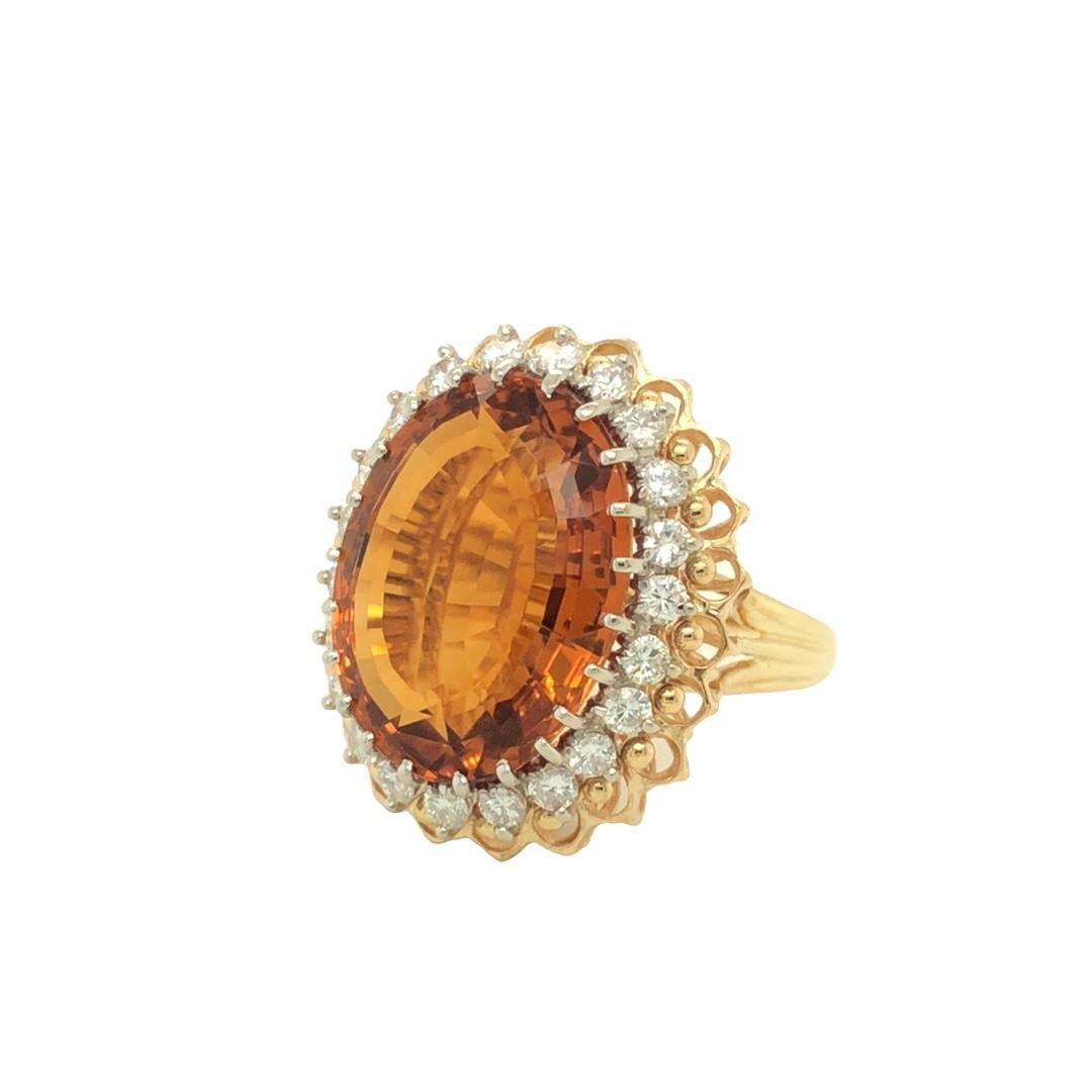18K Weiß- und Gelbgold Ring, 28 Karat ovaler Citrin und Diamant (Ovalschliff) im Angebot