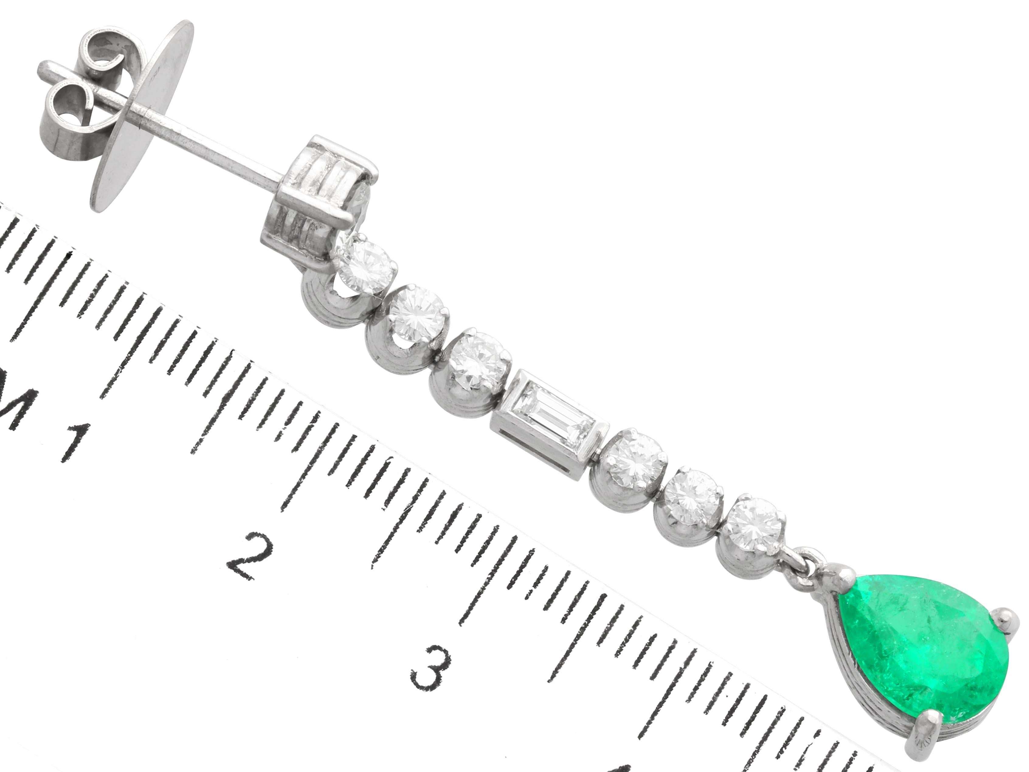 Platin-Tropfen-Ohrringe mit 2,80 Karat Smaragd und 2,92 Karat Diamant im Angebot 1