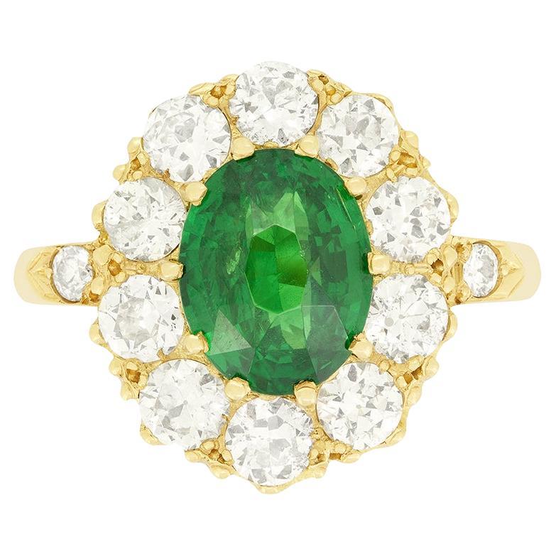 Vintage 2.80ct Garnet and Diamond Cluster Ring, c.1960s en vente