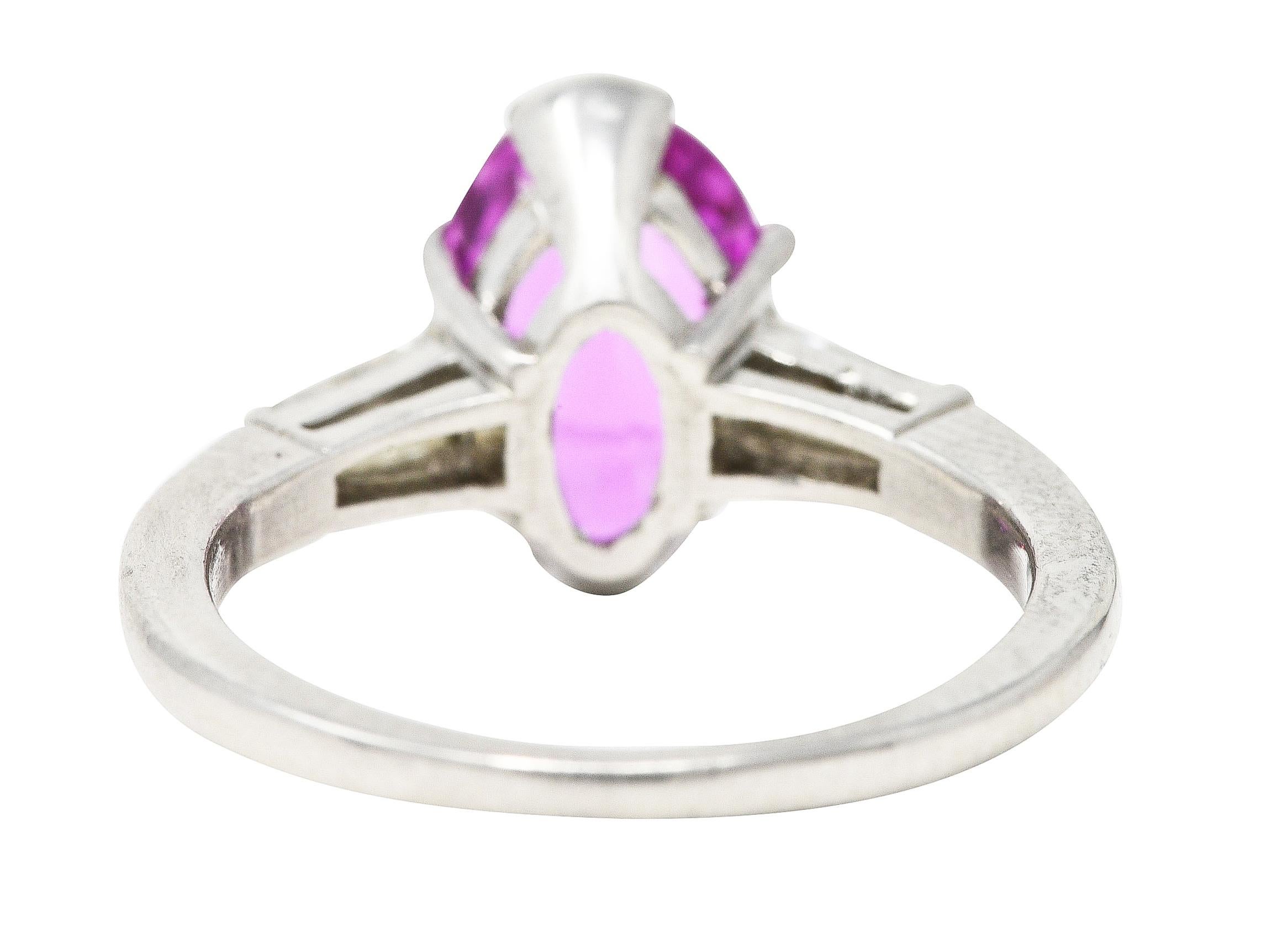Platin-Edelsteinring mit 2,83 Karat unbehandeltem rosa Saphir und Diamant, GIA (Ovalschliff) im Angebot