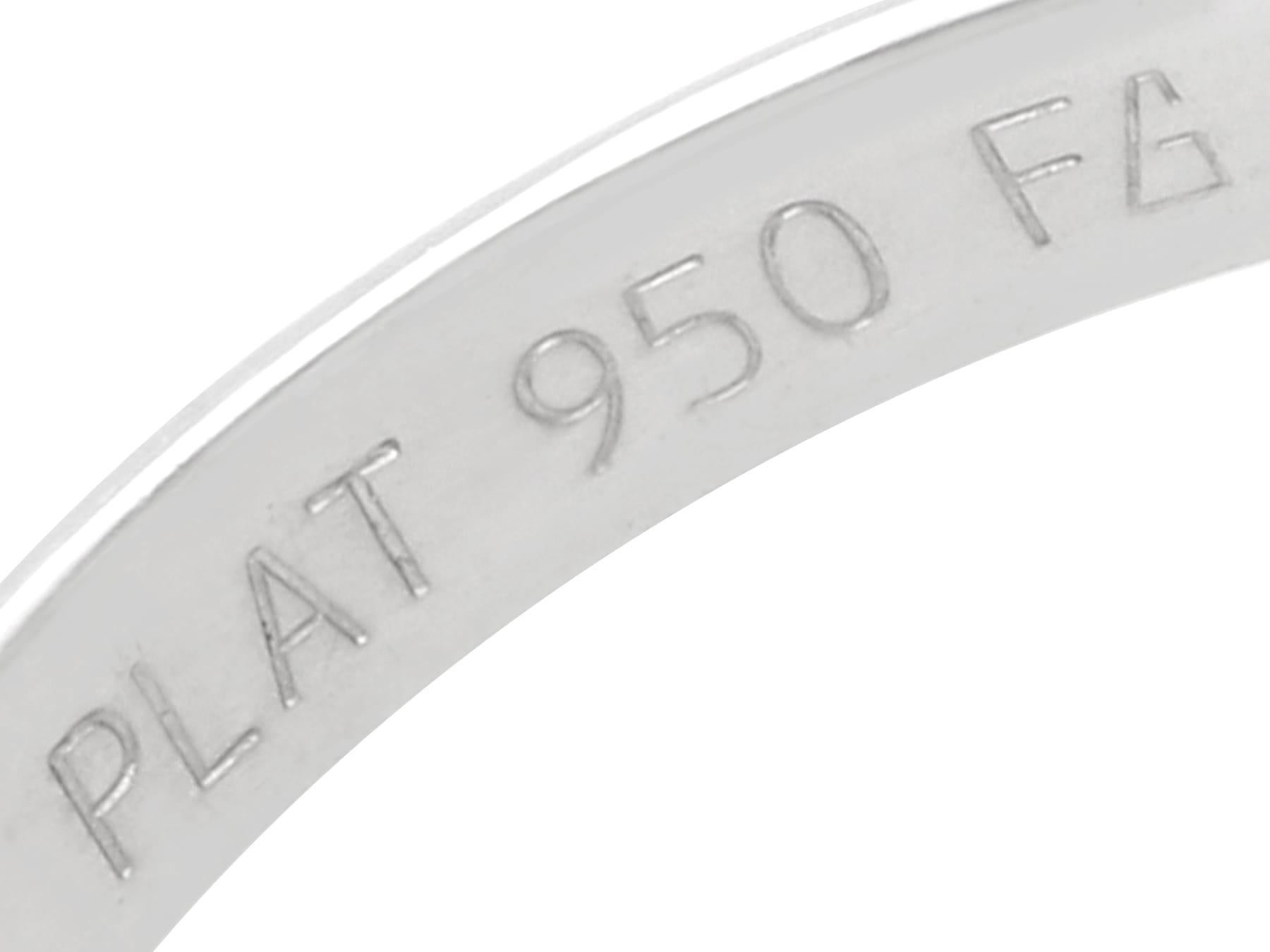 Anello trilogy di platino e diamanti d'epoca da 2,86 carati Circa 1970 in vendita 4