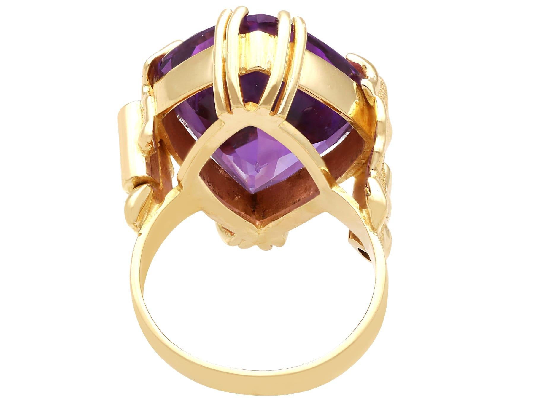Vintage 28.83ct Amethyst and 0.06ct Diamond, 14k Yellow Gold Dress Ring For Sale 2