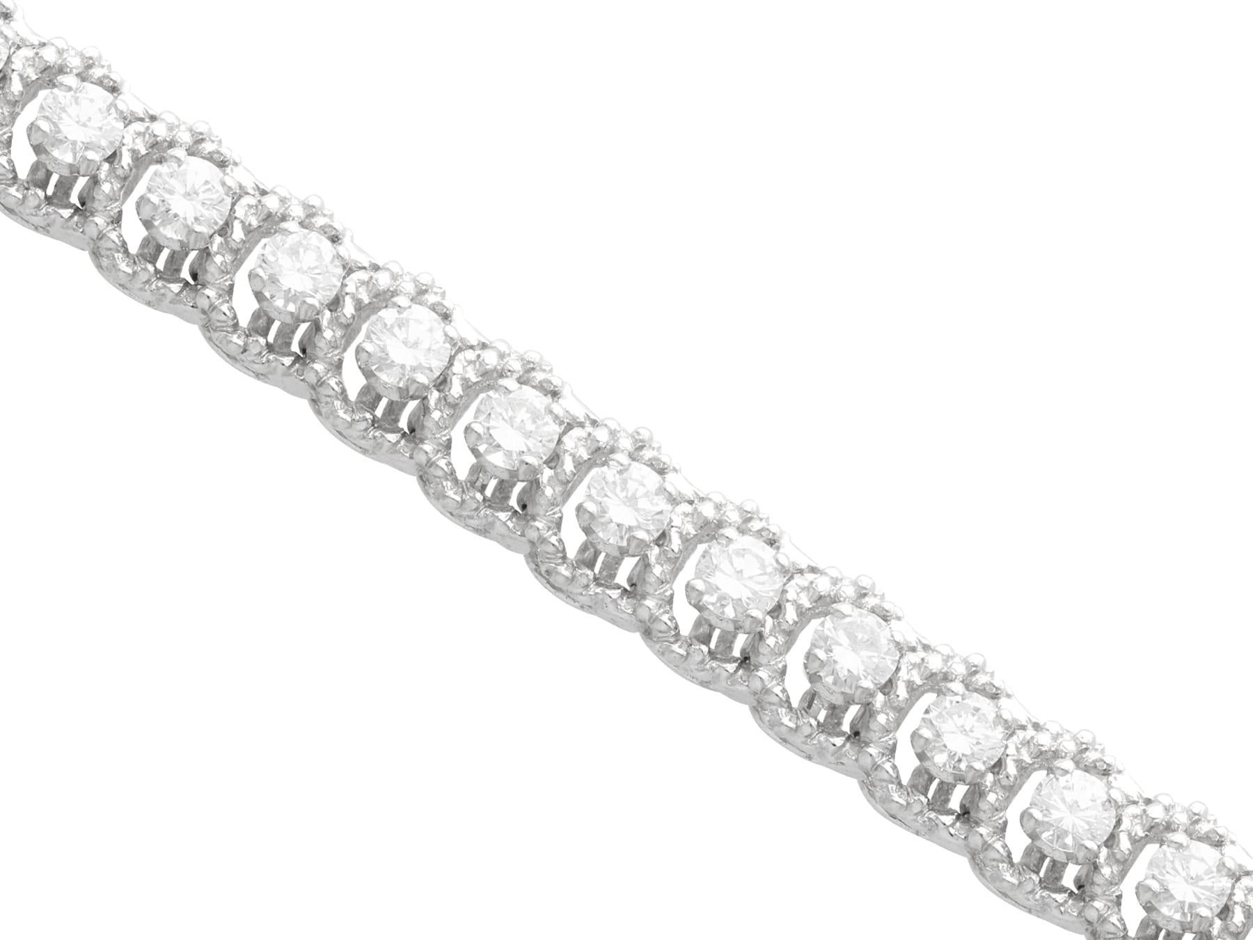 Round Cut Vintage French 2.92 Carat Diamond and 18 Carat White Gold Bracelet For Sale