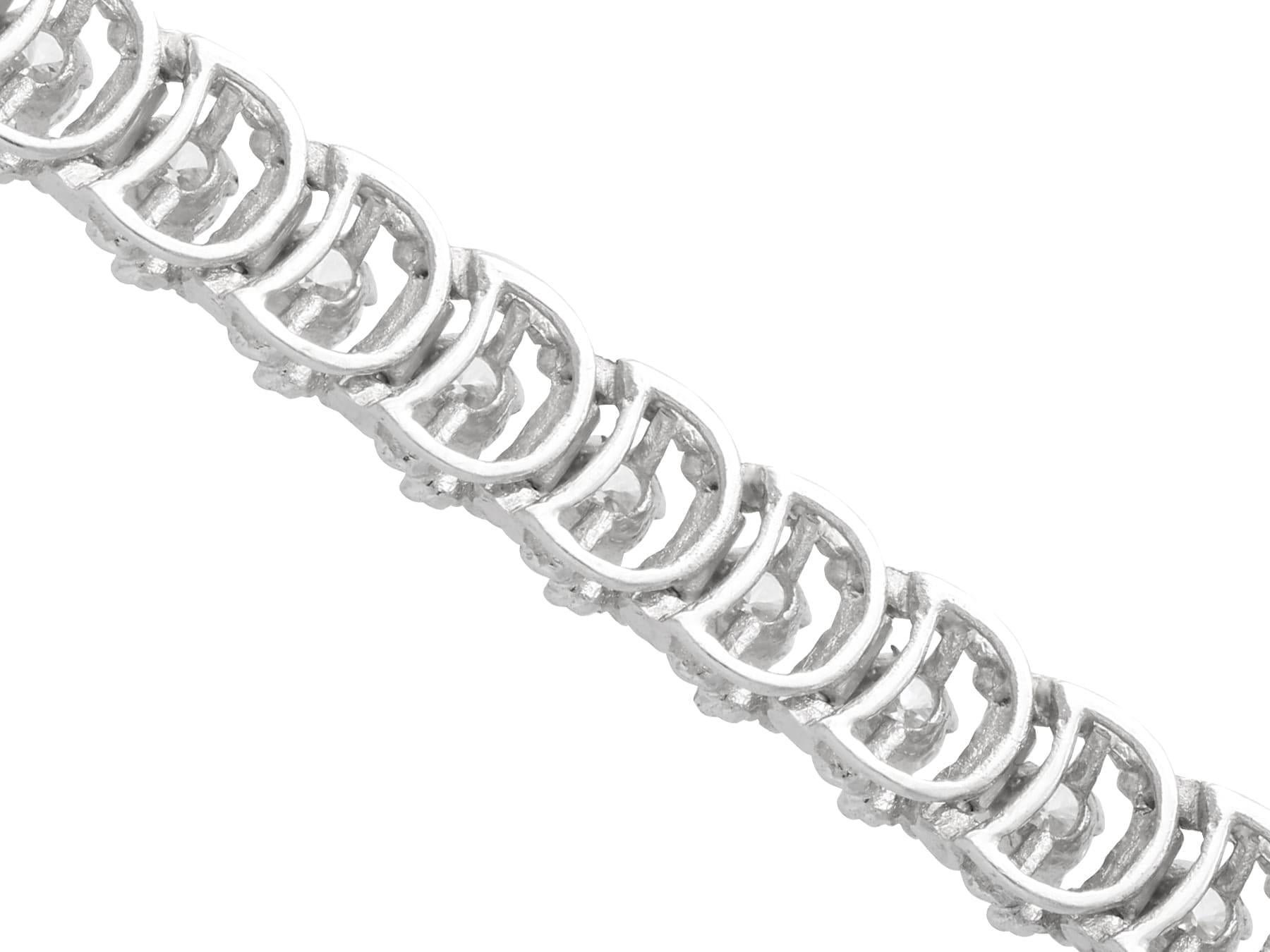 Vintage French 2.92 Carat Diamond and 18 Carat White Gold Bracelet For Sale 1