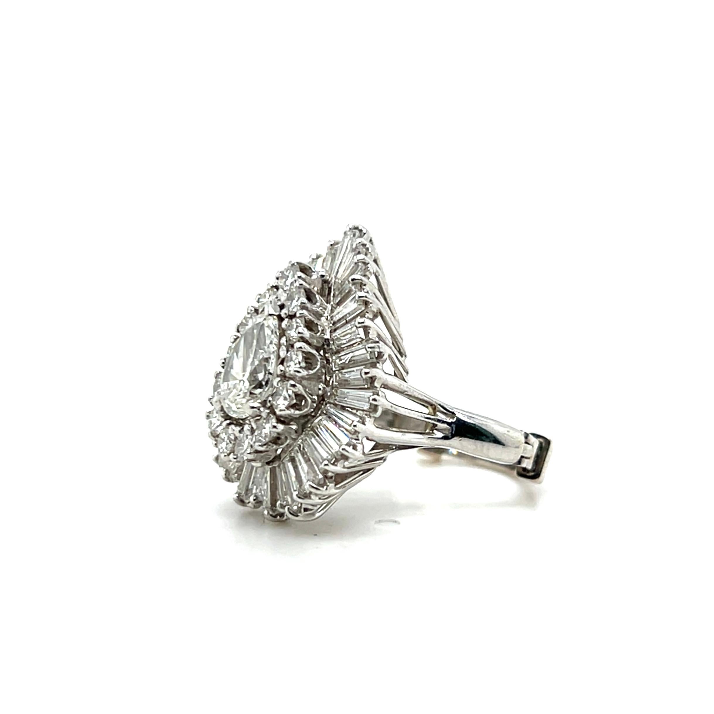 Anello Cocktail Ballerina d'epoca con diamante da 2,94tcw e oro bianco 14k 1970s In condizioni buone in vendita a Towson, MD