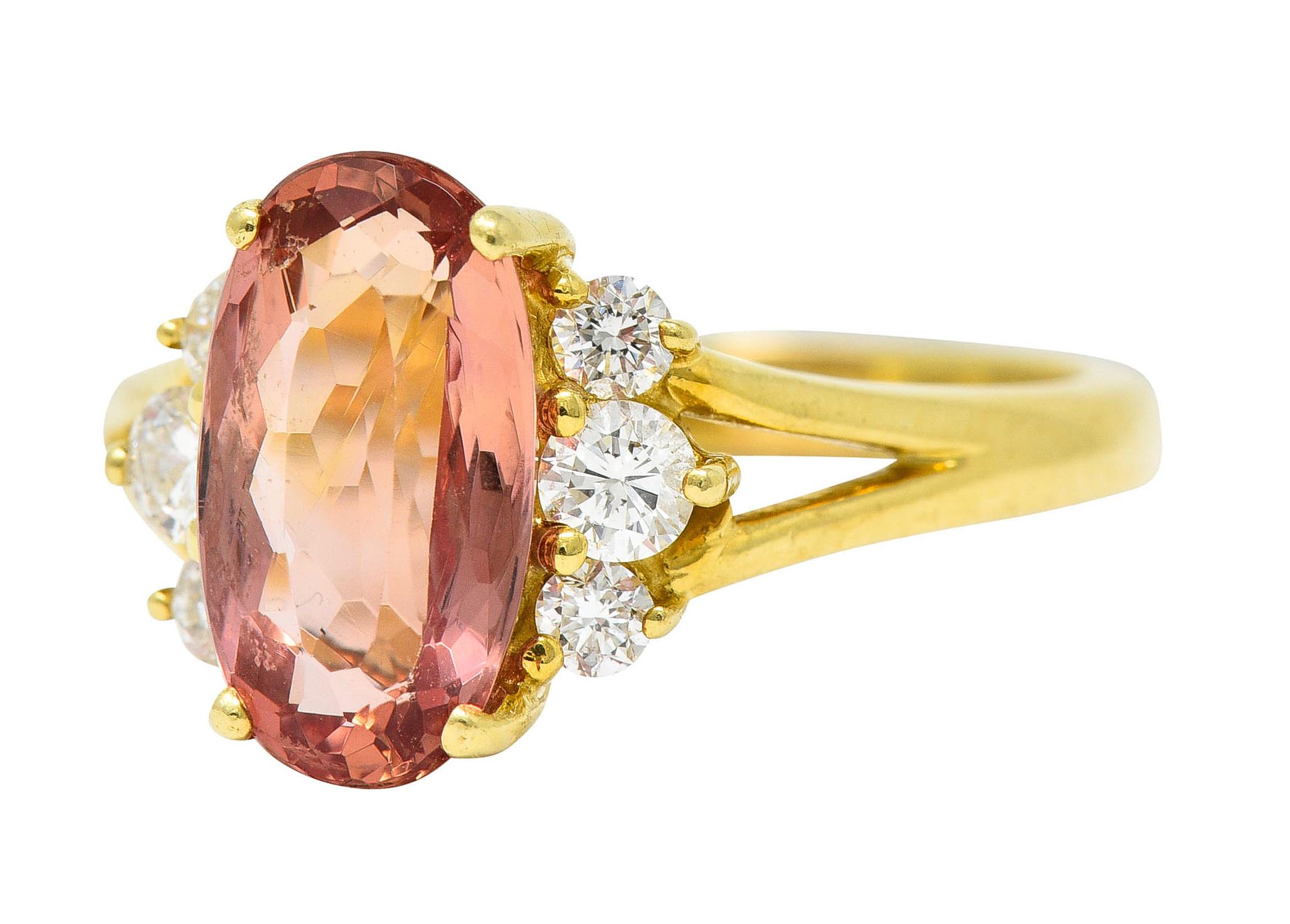 Women's or Men's Vintage 2.95 Carats Imperial Topaz Diamond 18 Karat Gold Gemstone Ring