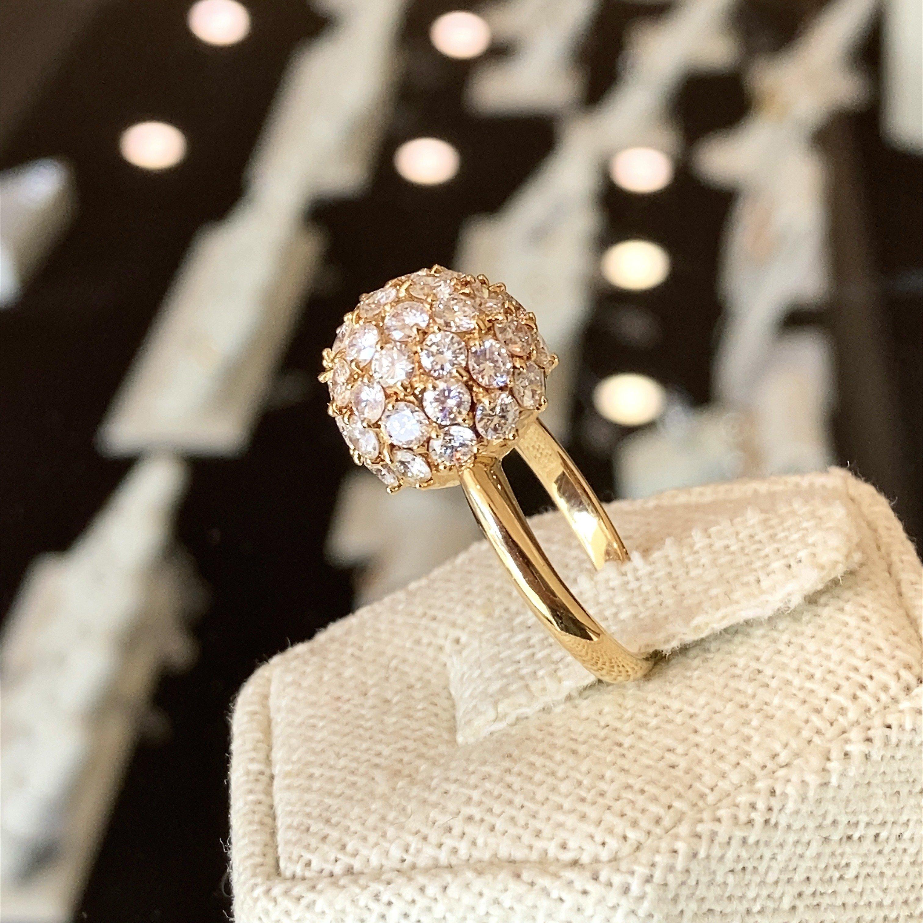 Vintage 2.95CT Diamond 18KT Yellow Gold Bombe Cocktail Ring For Sale 2