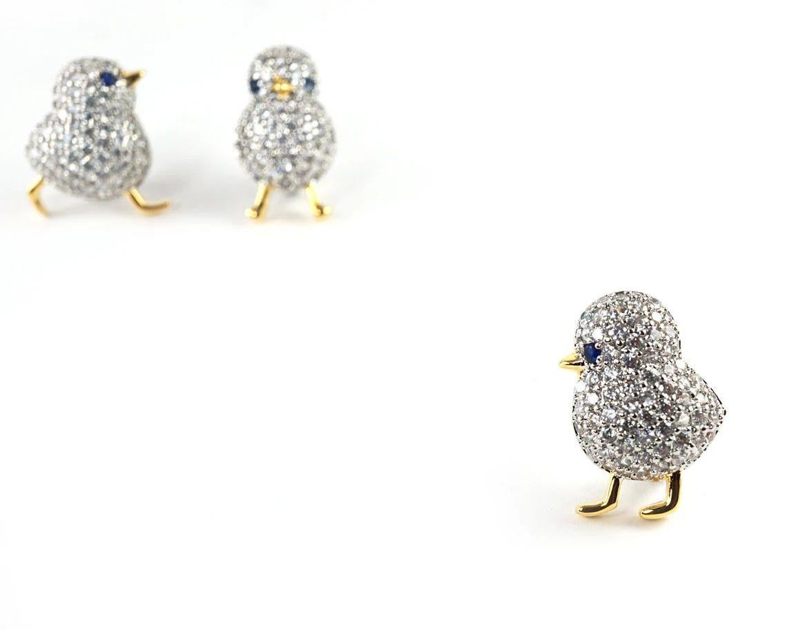 Vintage 3 Bird Chicks Sparkling Crystal Golden Brooch Pins In Excellent Condition In Montreal, QC
