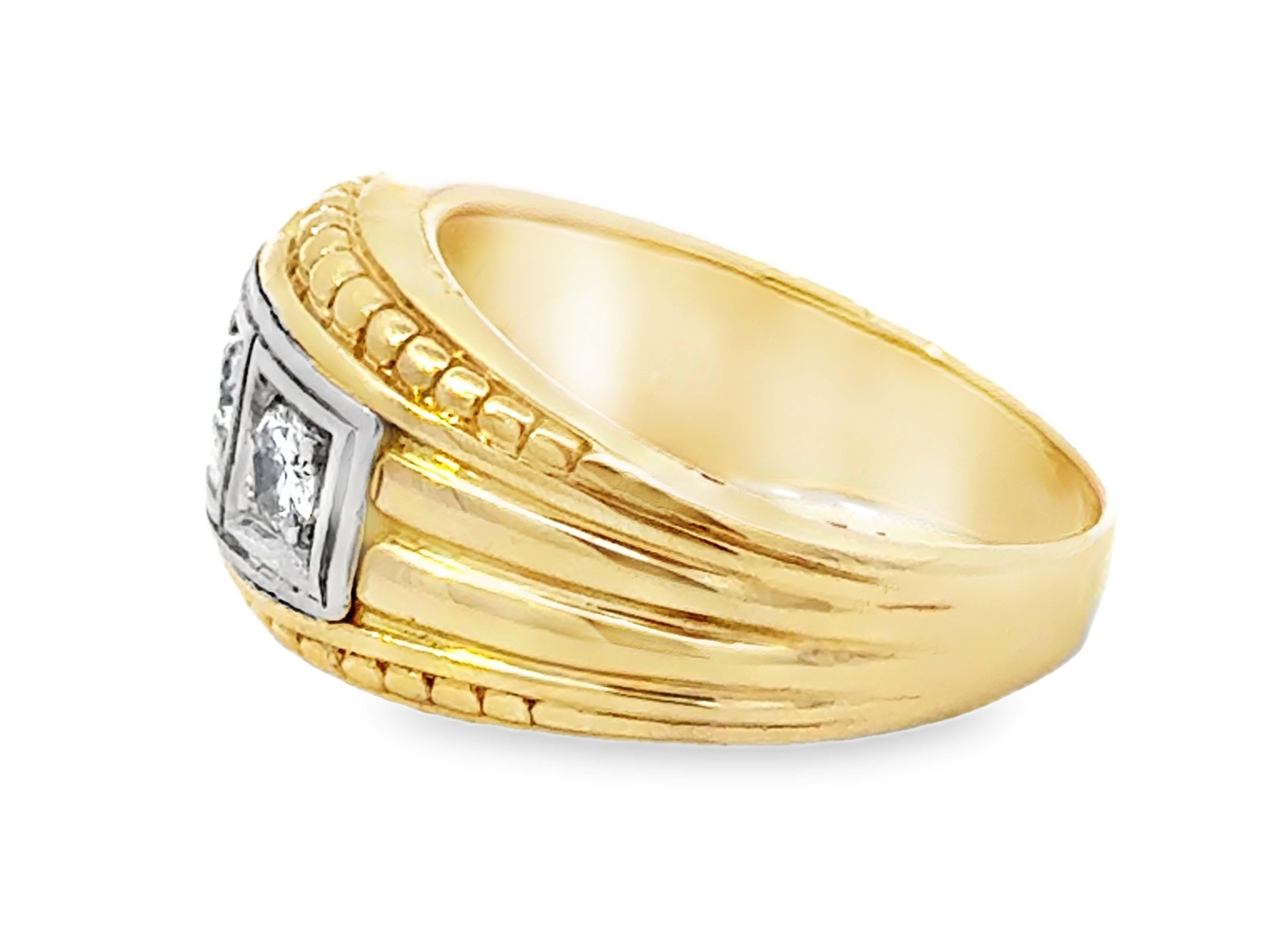 da uomo o donna Anello a fascia con 3 diamanti taglio Brilliante d'epoca in oro giallo e bianco a due tonalità 14k in vendita