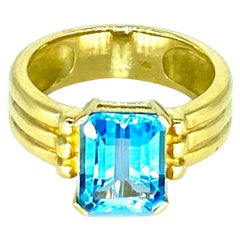 Vintage 3 Carat Blue Topaz Emerald Emerald Cut Ring 18k Gold