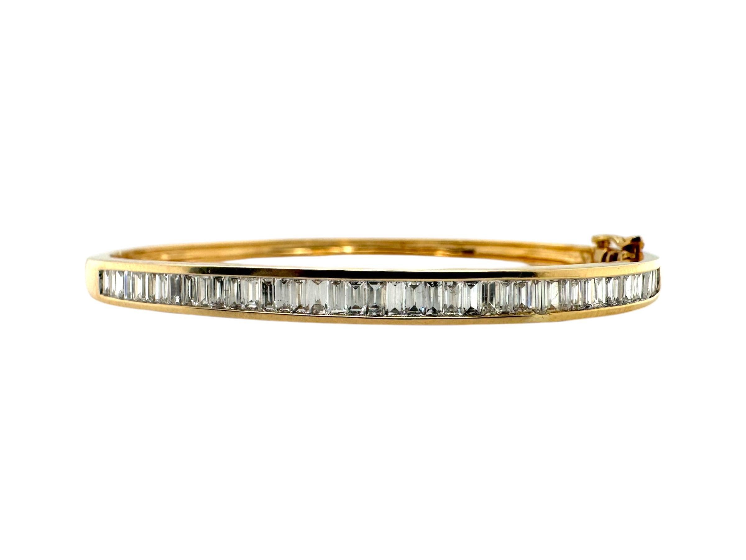 Vintage 3 Carat Diamond Bangle Bracelet 14K Yellow Gold In Excellent Condition For Sale In Montgomery, AL