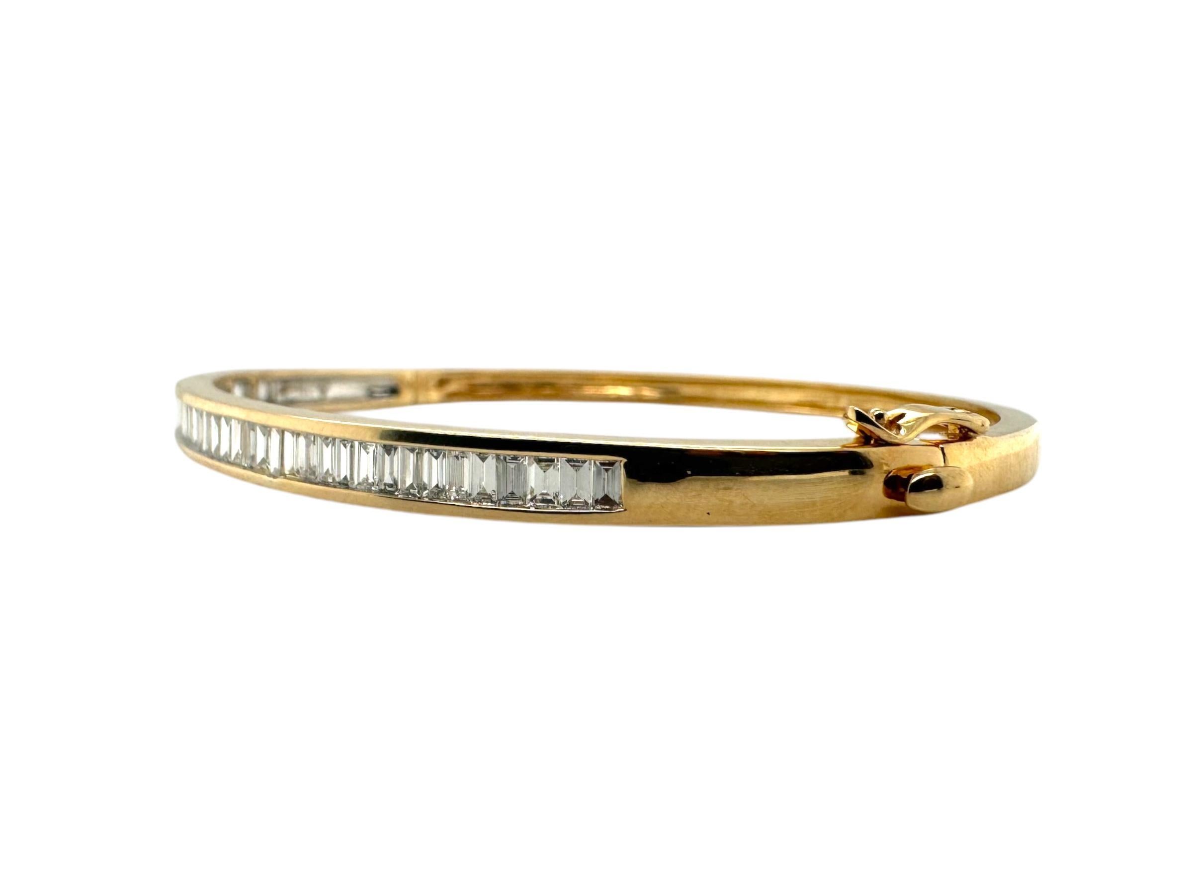 Women's Vintage 3 Carat Diamond Bangle Bracelet 14K Yellow Gold For Sale