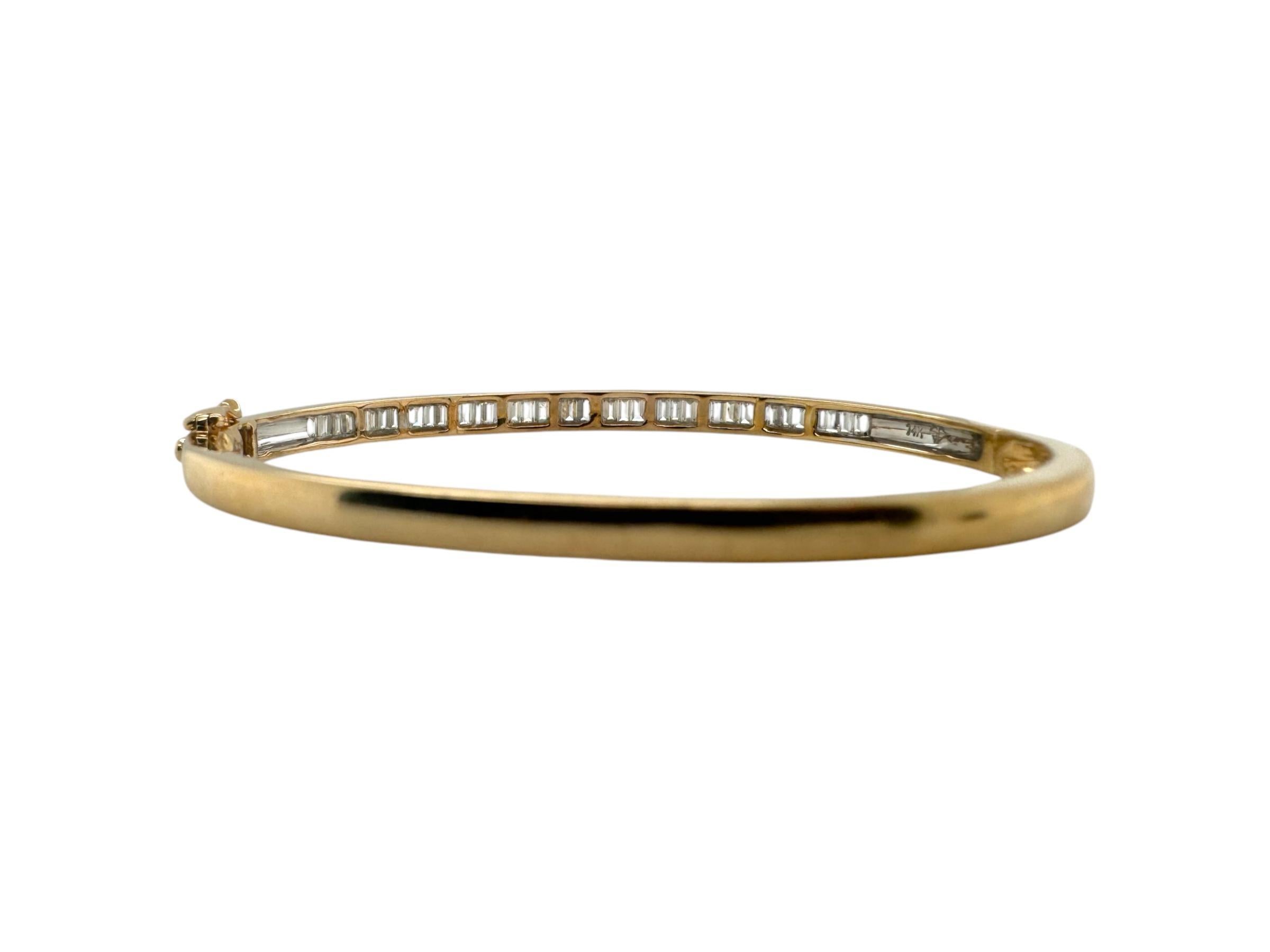 Vintage 3 Carat Diamond Bangle Bracelet 14K Yellow Gold For Sale 2