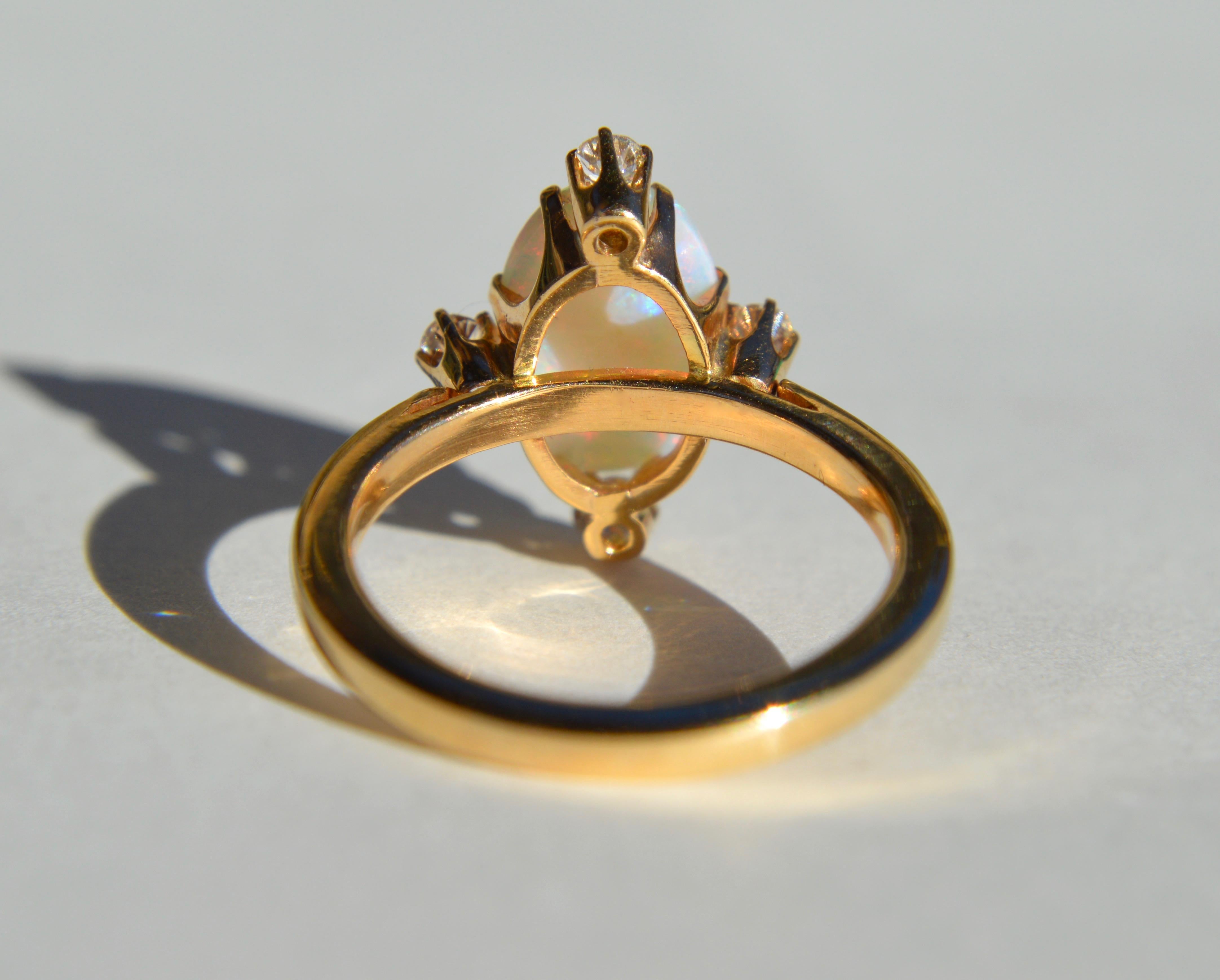 Contemporary Vintage 3 Carat Opal Diamond 14 Karat Gold Directional Cocktail Ring