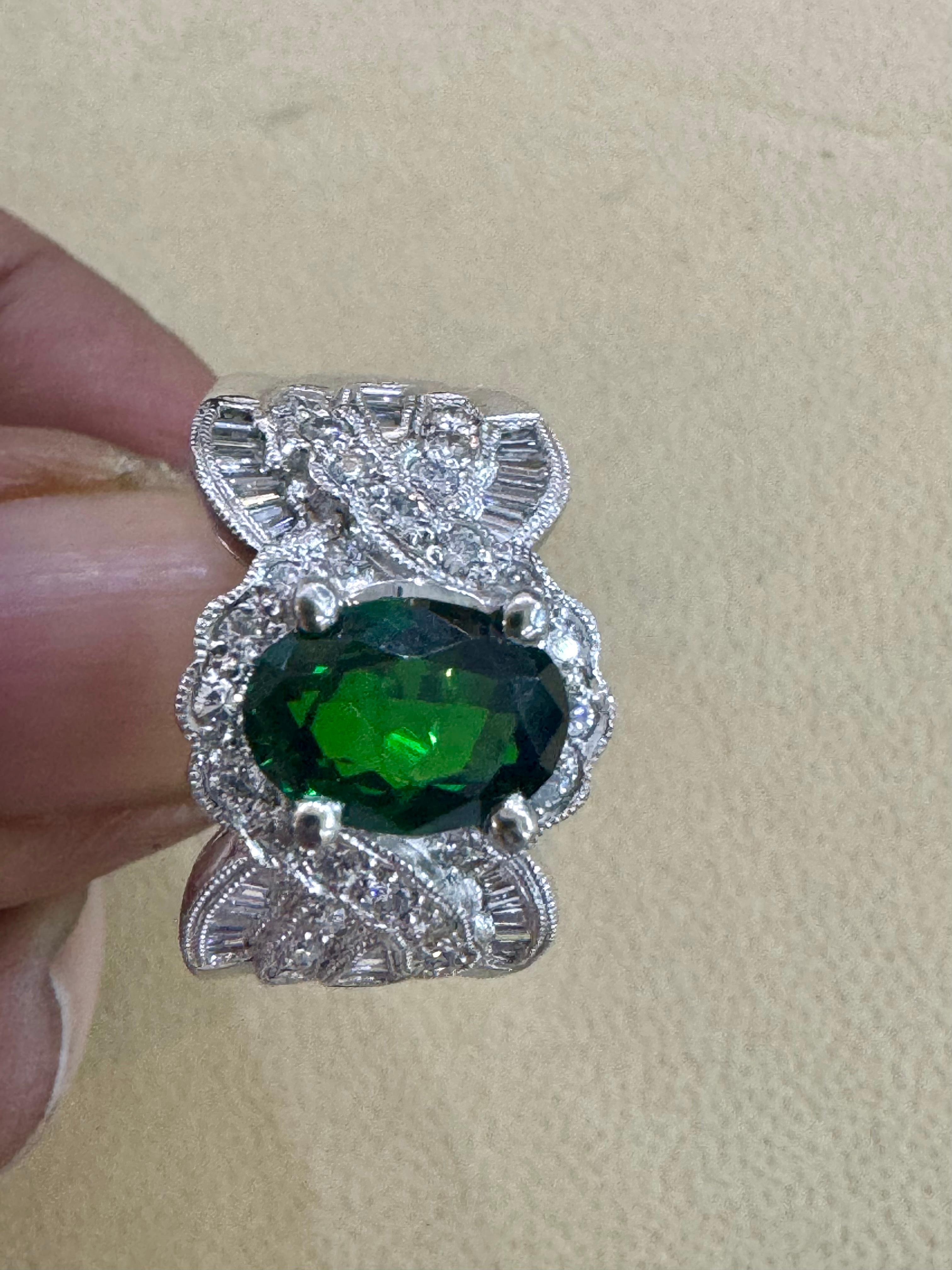 Vintage 3 Carat Oval Tsavorite & 2.2 Carat Diamond Ring , Platinum 16.4Gm Estate For Sale 5