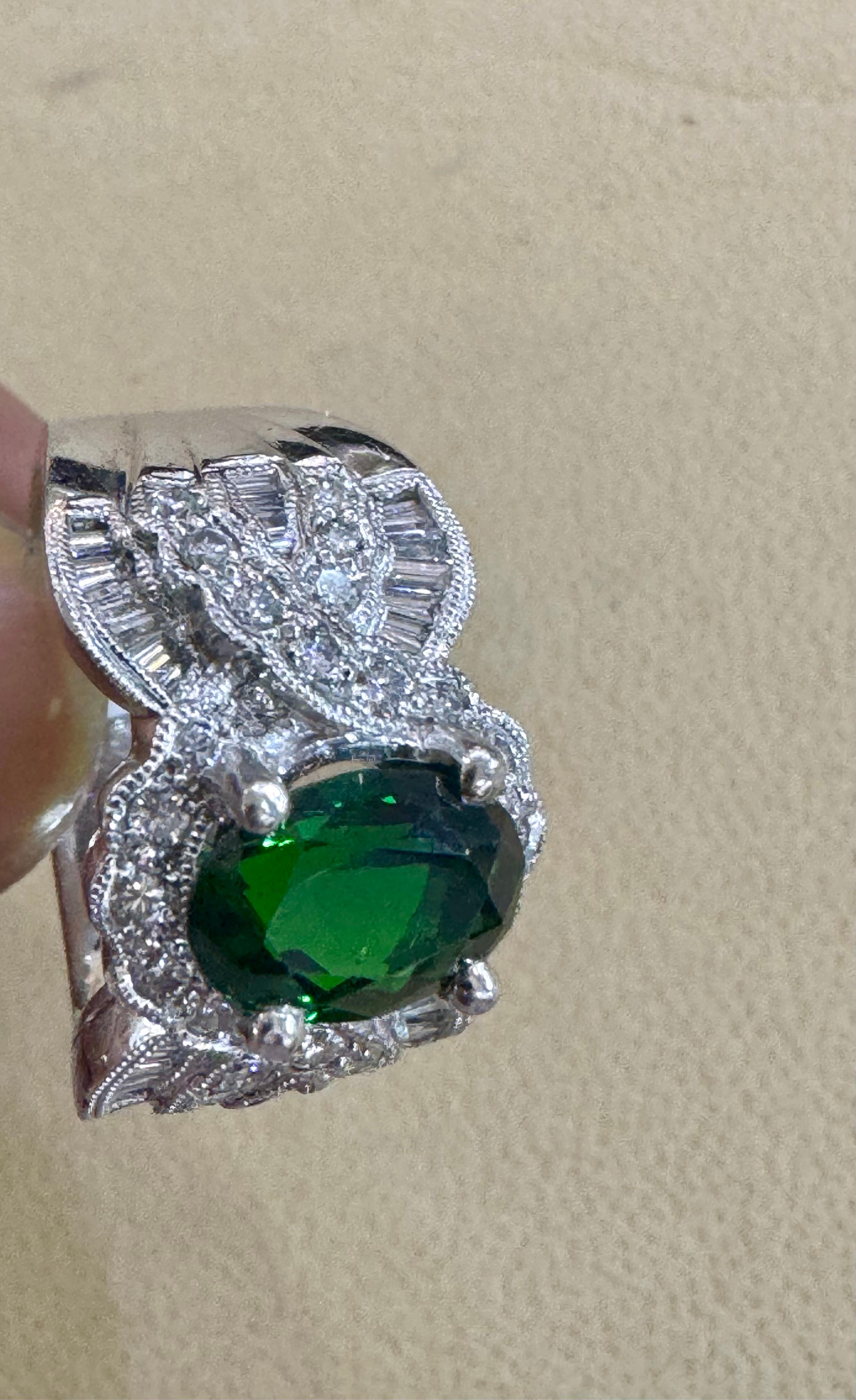 Vintage 3 Carat Oval Tsavorite & 2.2 Carat Diamond Ring , Platinum 16.4Gm Estate For Sale 3
