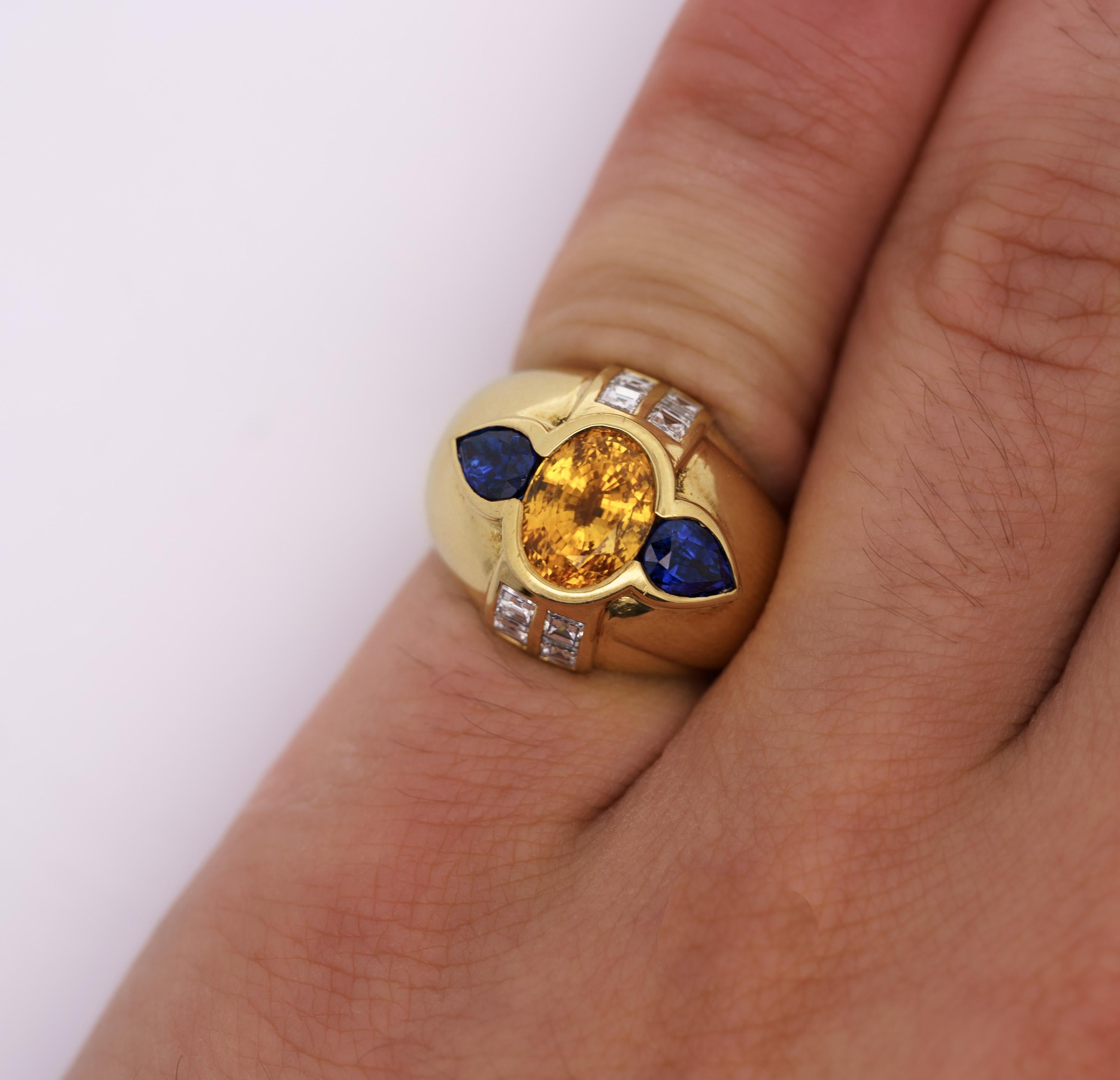 Rétro Anello con zaffiro blu e giallo da 3 carati, con castone e cupola del malocchio in vendita