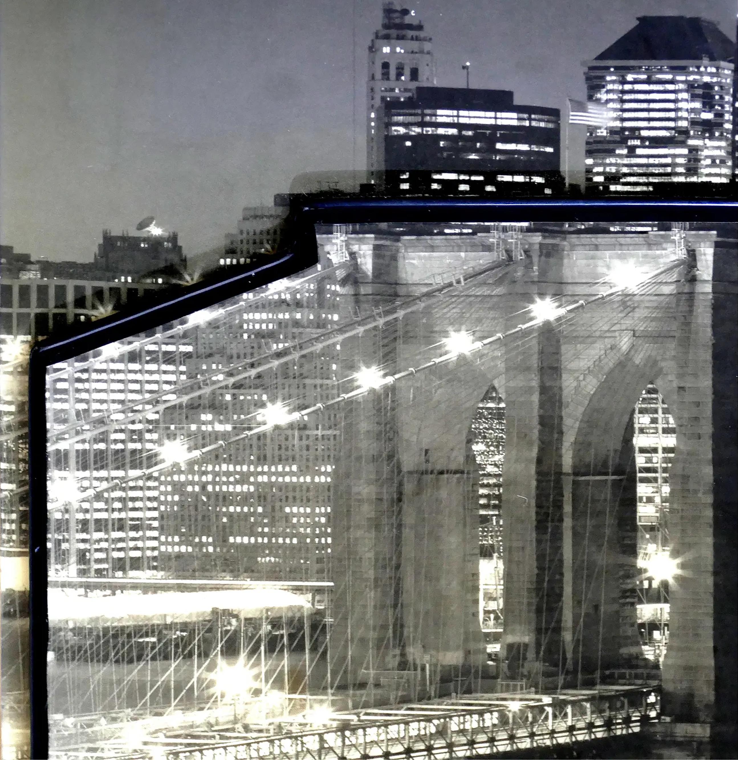 Vintage 3-Dimensional New York City Skyline Photograph, Twin Towers, Framed  In Good Condition For Sale In Miami, FL