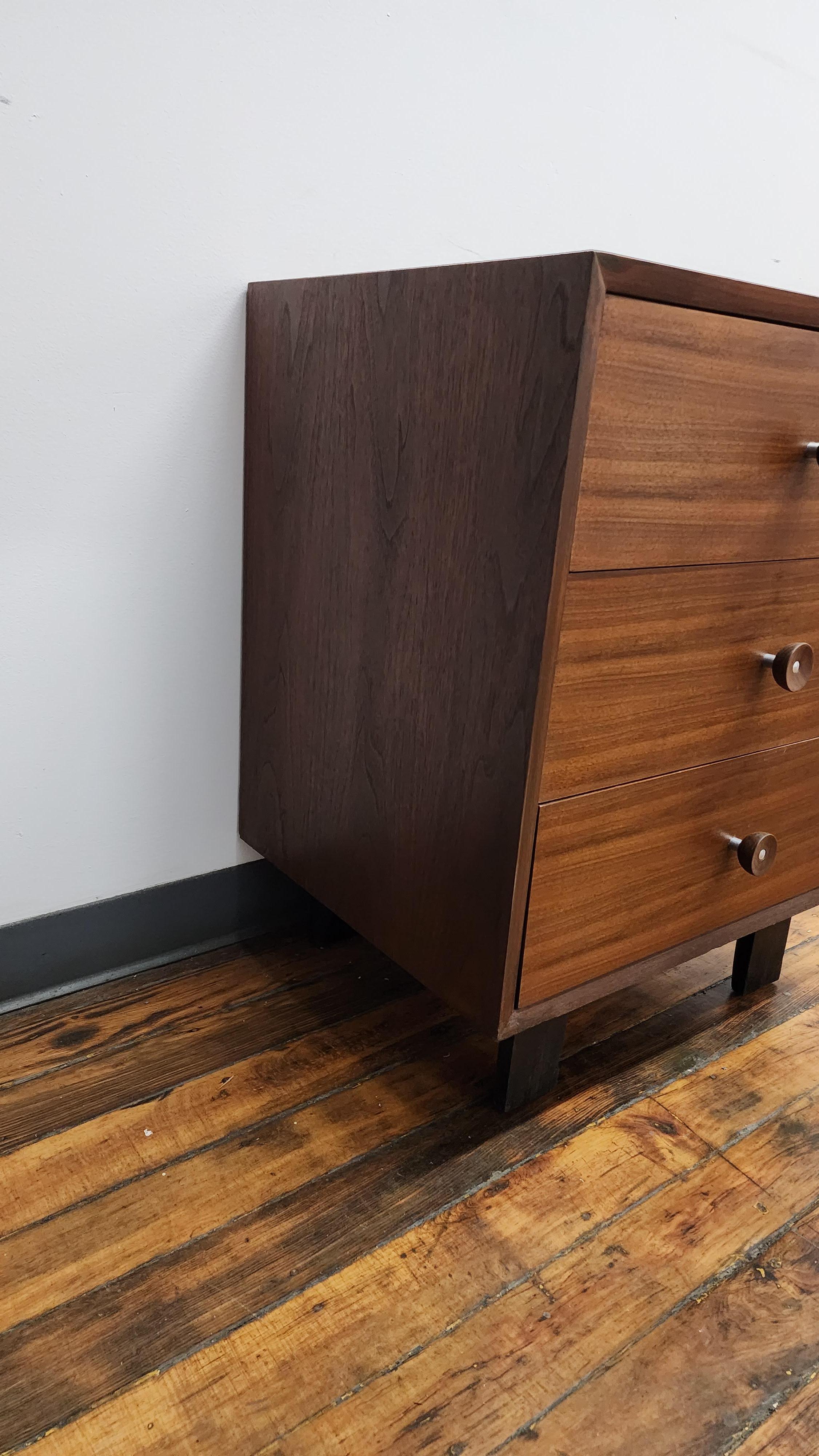 Mid-Century Modern Vintage 3 Drawer Dresser by George Nelson for Herman Miller For Sale
