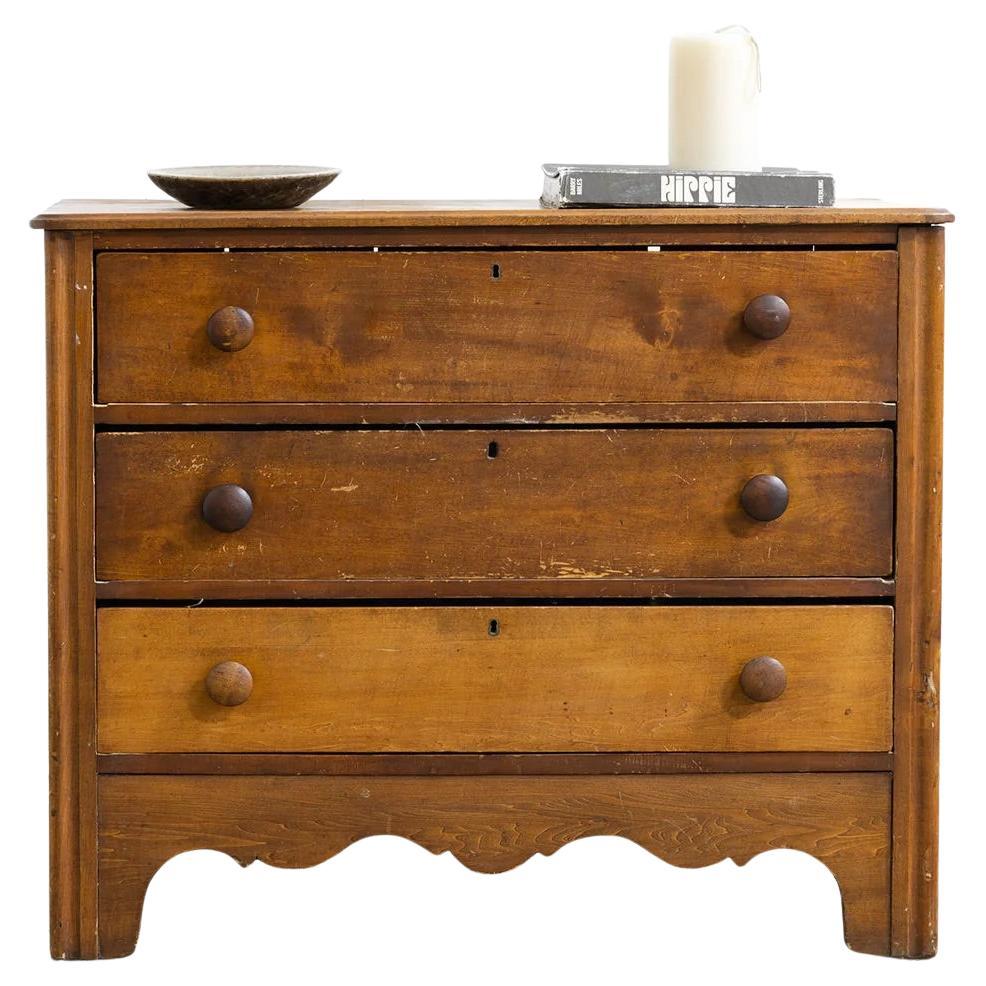 Commode vintage à 3 tiroirs en vente