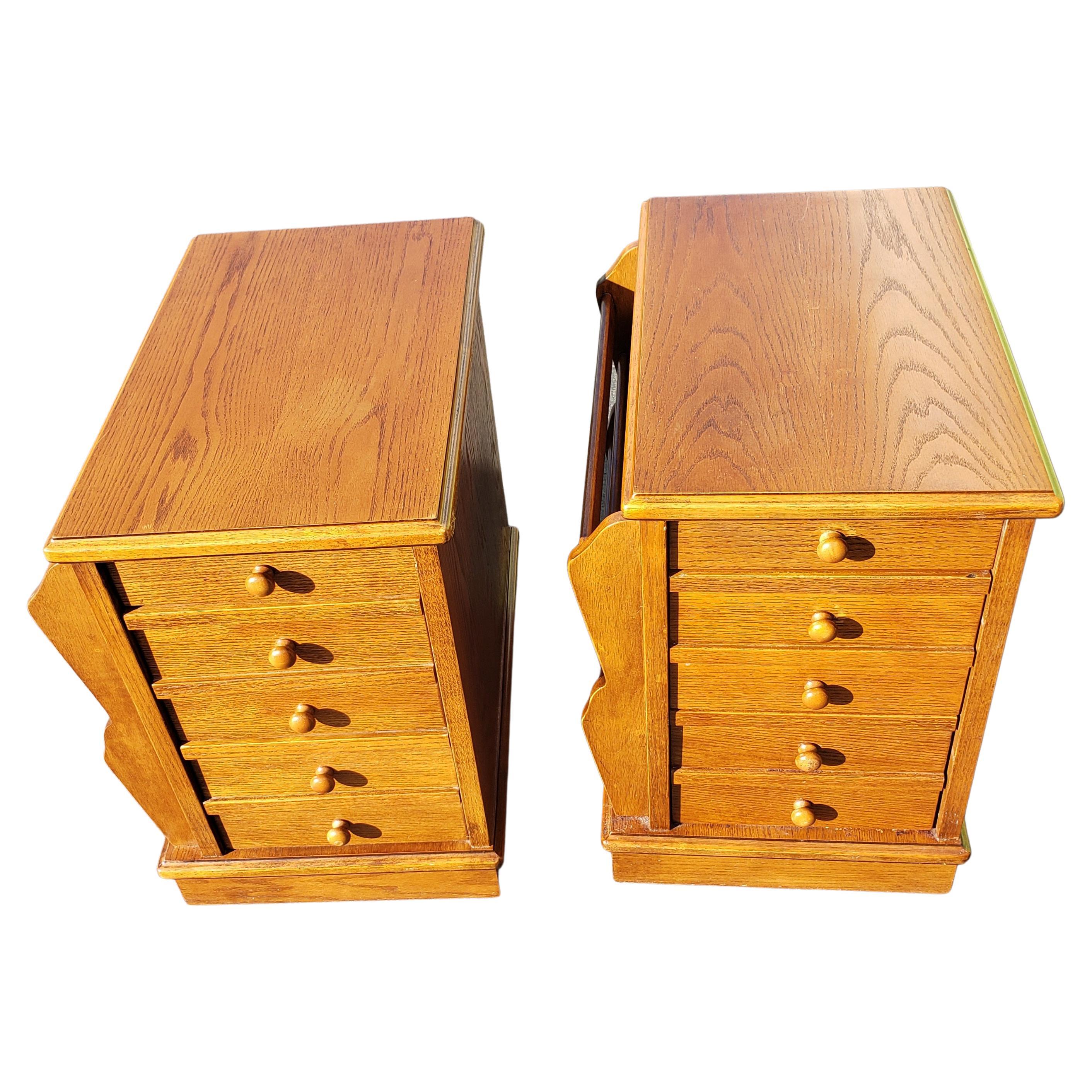Vintage 3 Drawers Oak End Tables with Magazine Racks, a Pair In Good Condition For Sale In Germantown, MD