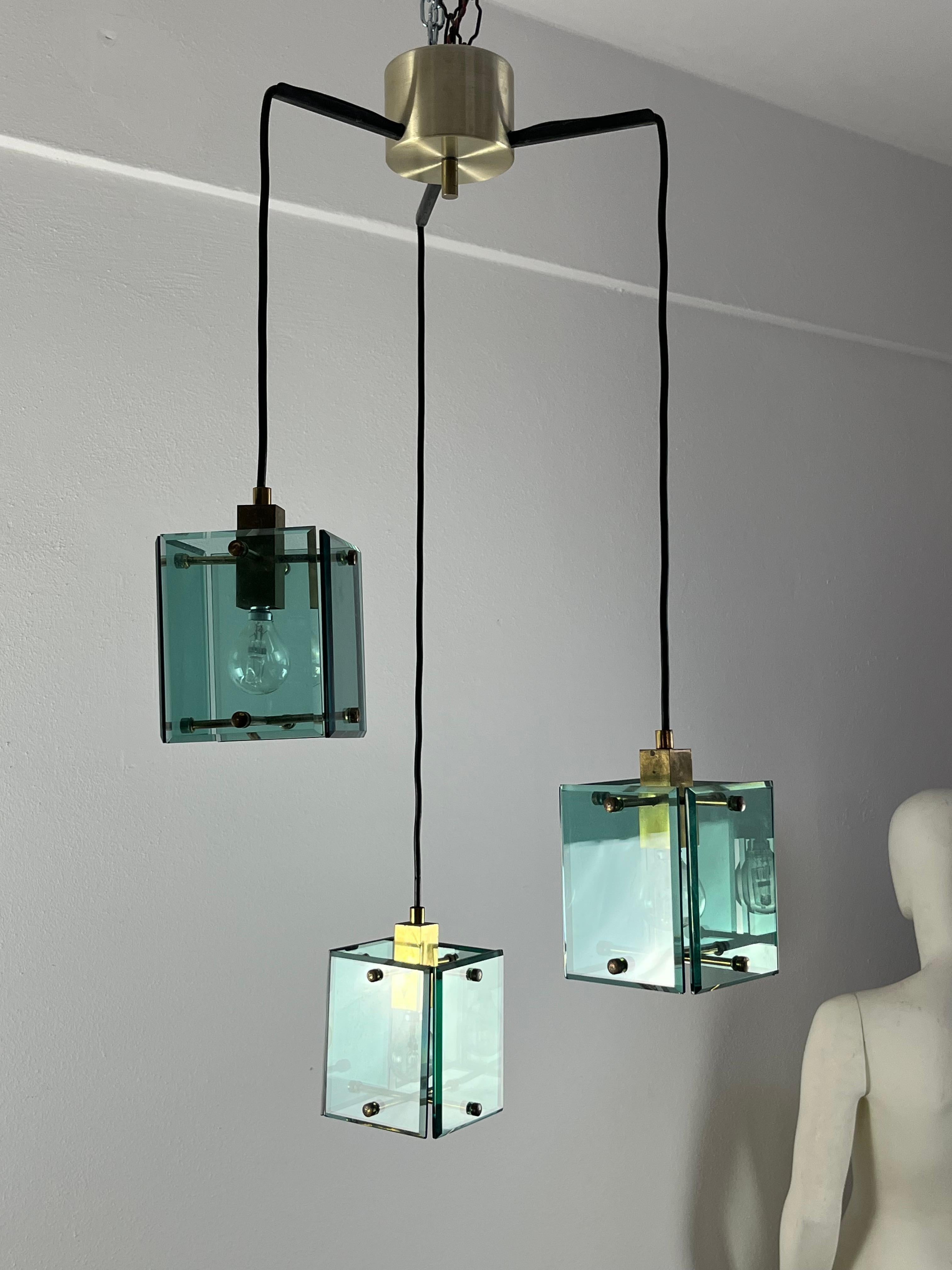 Vintage 3-light  Pendant Chandelier Attributed To Fontana Arte 1960s In Good Condition For Sale In Palermo, IT