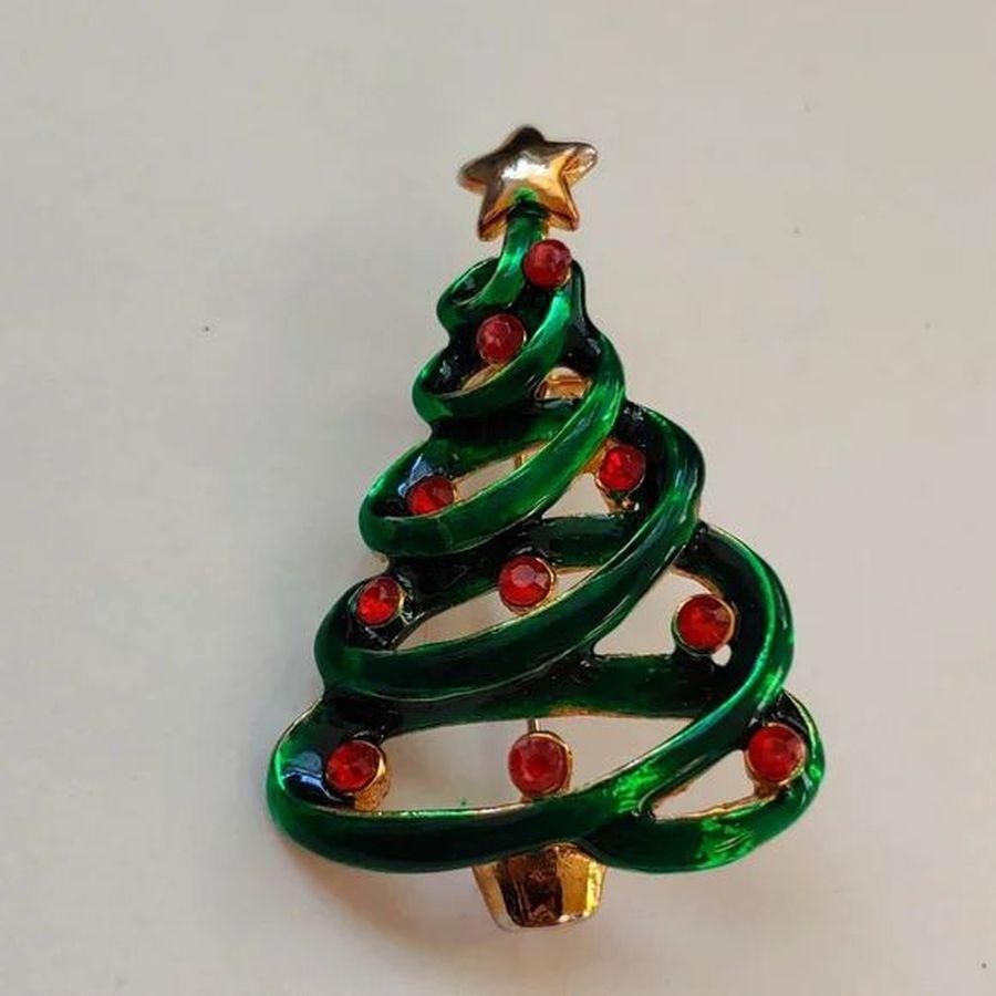 Modern Vintage 3 Multi Design Ornamental Christmas Tree Holiday Brooches Pins For Sale