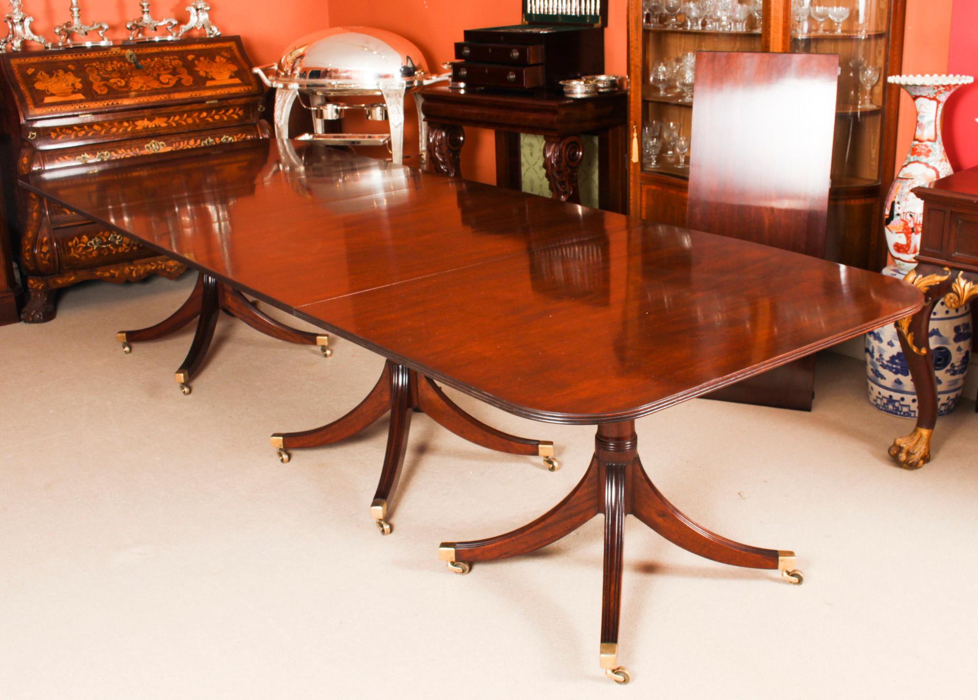 Late 20th Century Vintage 3 Pillar Dining Table by William Tillman & 12 Hepplewhite Chairs 20th C