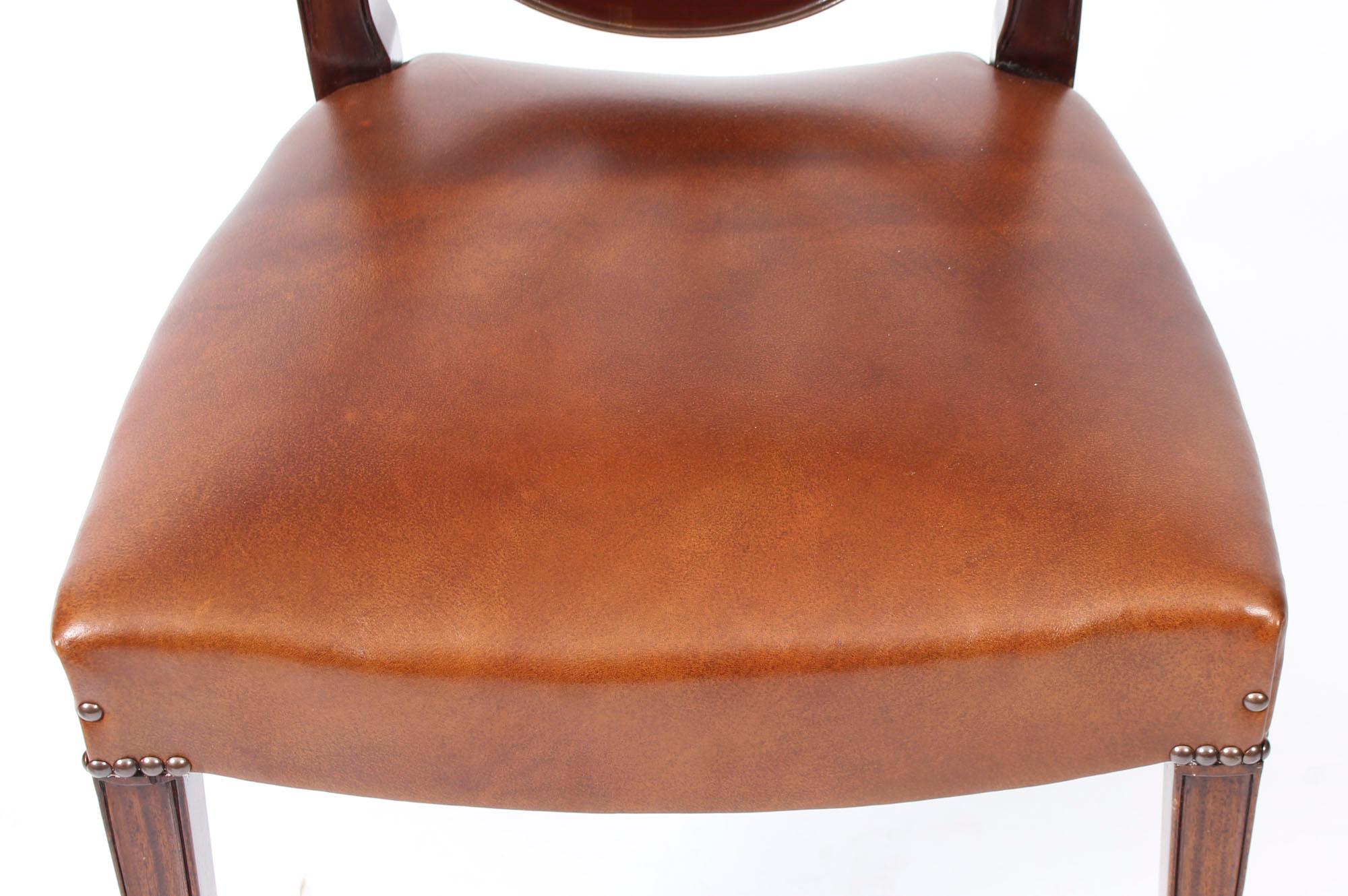 3 Pillar Dining Table by William Tillman 20th Century & 10 Chairs 19th Century 13