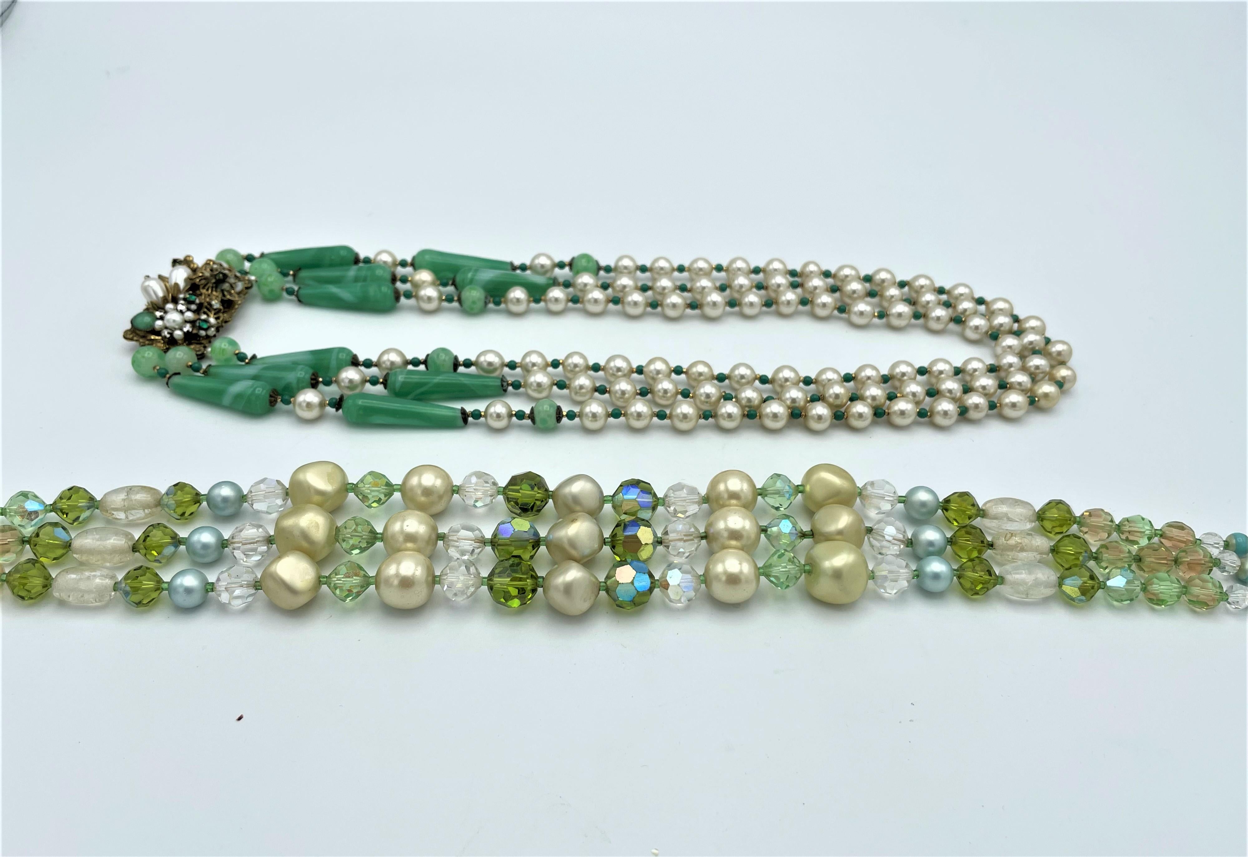 Vintage 3-reihige Vintage-Halskette, Strasssteine und falsche Perlen, USA 1950er Jahre, unsigniert (Moderne) im Angebot