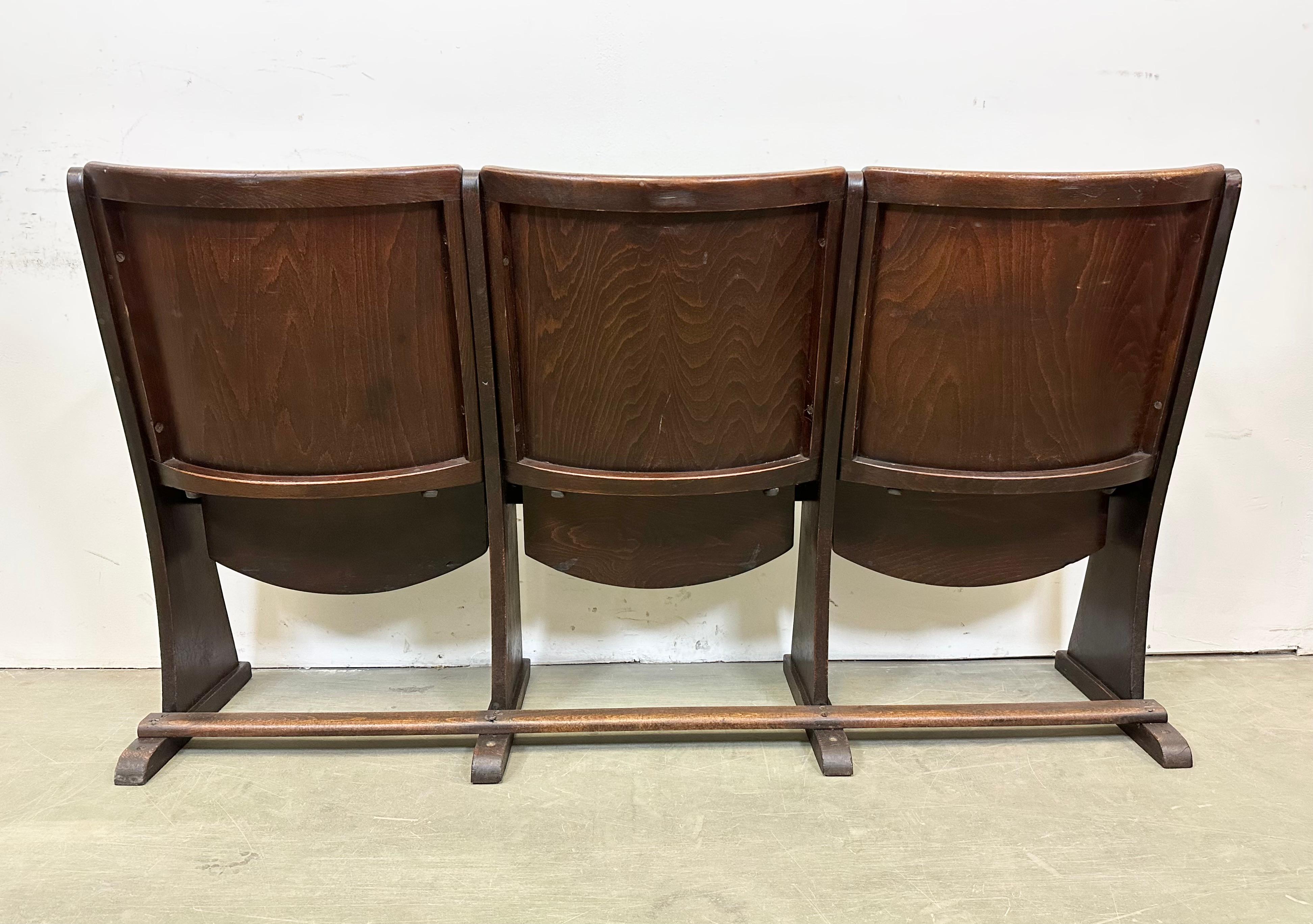 Banc de cinéma vintage à 3 places de Thonet, années 1950 en vente 6