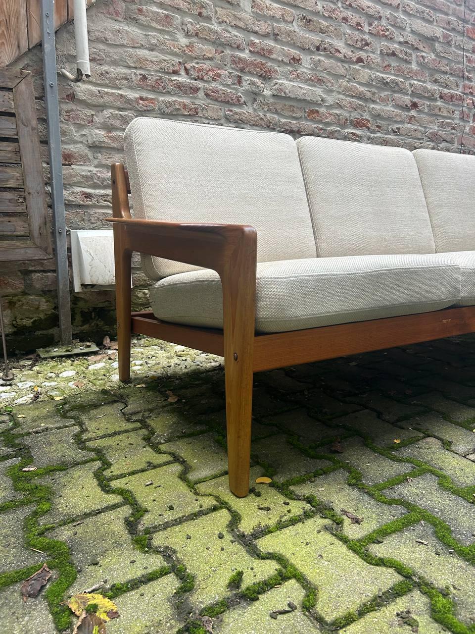 Mid-Century Modern Vintage 3-Seater Sofa by Arne Wahl Iverson for KOMFORT For Sale