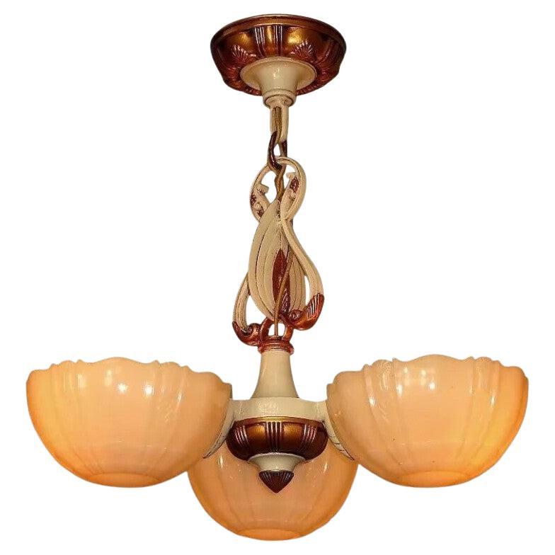 Vintage 3 Slip Shade Antike Beleuchtung Leuchte mit Custard Glas im Angebot