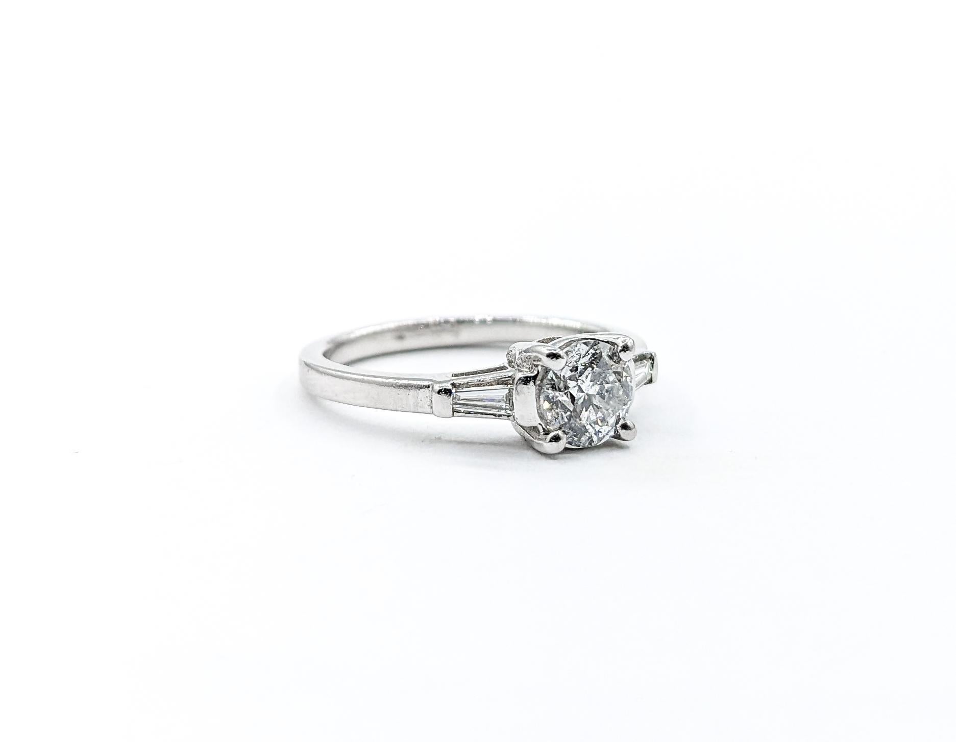 vintage 3-stone design Diamond Engagement Ring In Platinum For Sale 1
