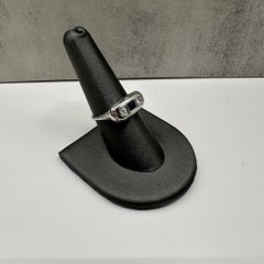 Vintage 3-Stone Princess Ring in 18kt White Gold - Diamonds & Blue Sapphire