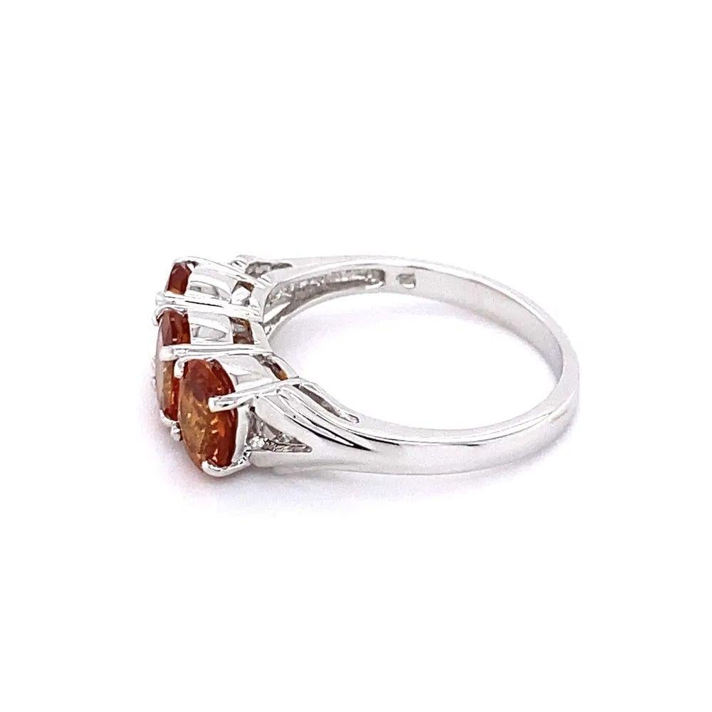 Oval Cut Vintage 3 Stone Spessartite Garnet Gold Band Ring For Sale