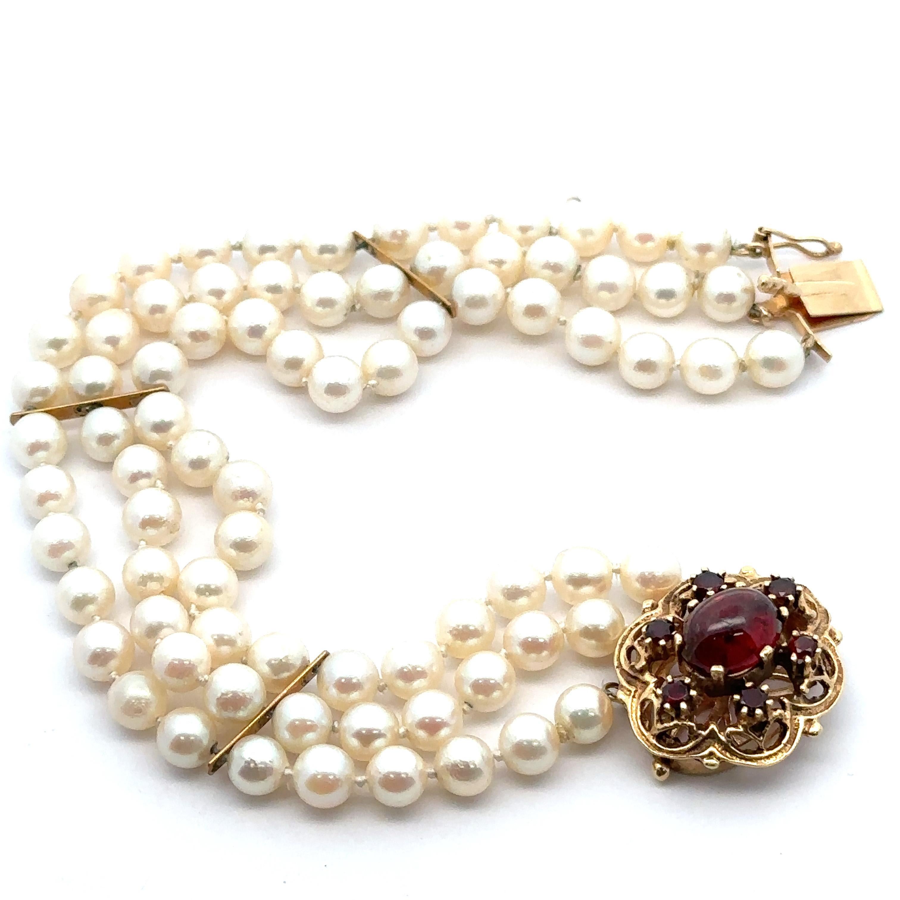 Vintage 3 Strand Pearl Bracelet w/ Yellow Gold Bars Cabochon Garnet Clasp For Sale 6