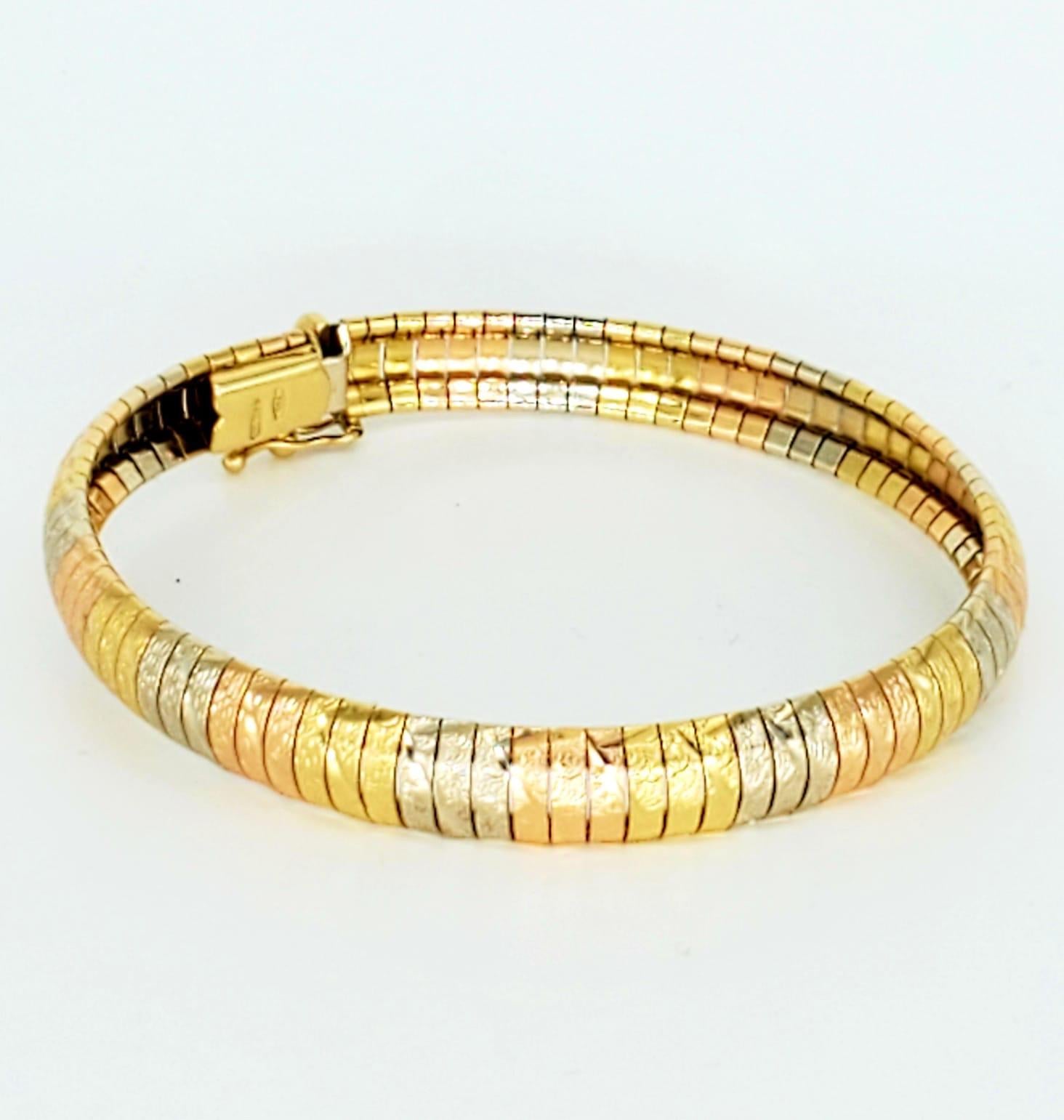 Bracelet vintage en or 18 carats, motif serpent tissé 3 tons Pour femmes en vente