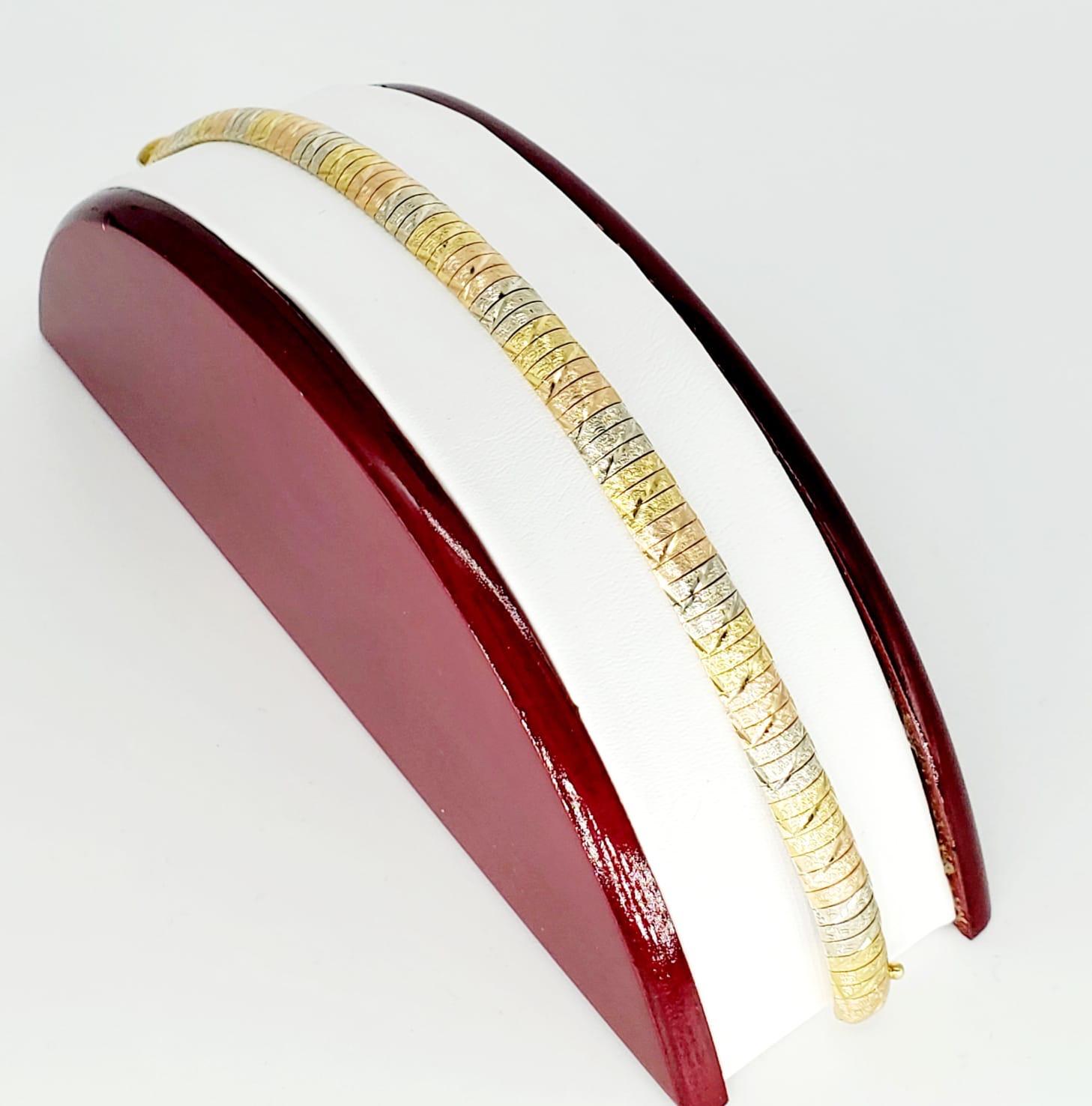 Bracelet vintage en or 18 carats, motif serpent tissé 3 tons en vente 4