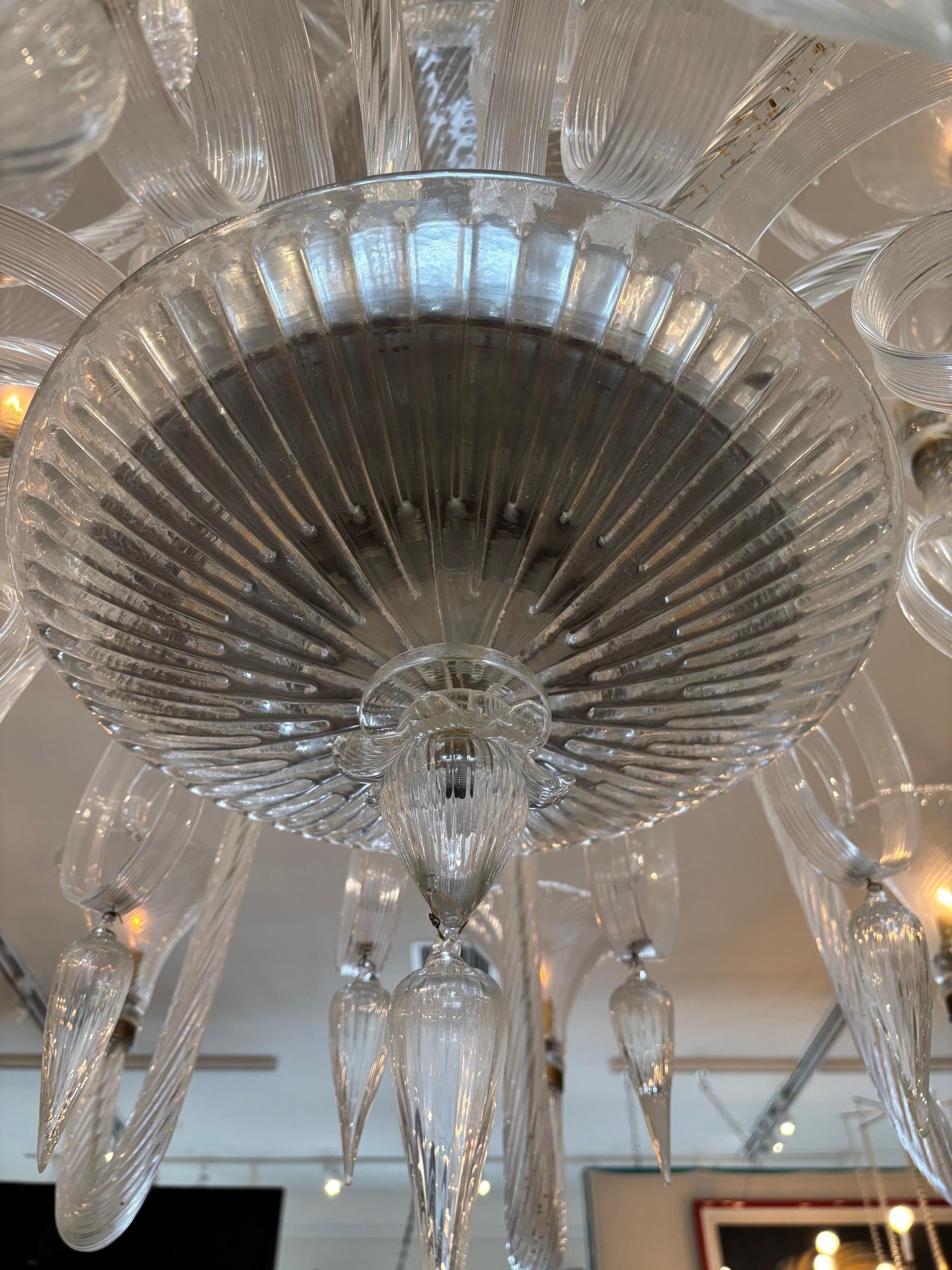 Lampadario d'epoca a 30 luci di Murano in vendita 3